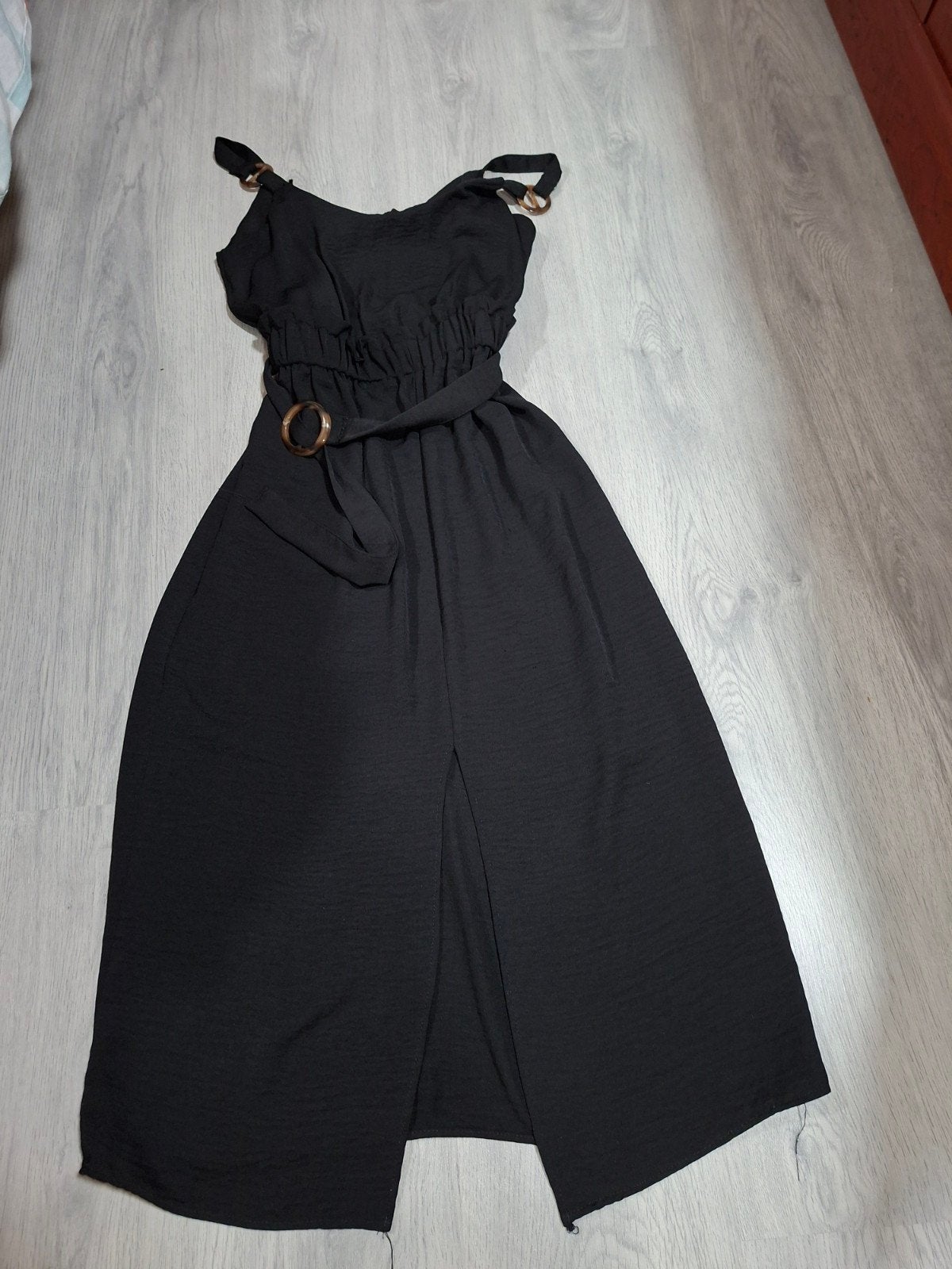 Zwarte jurk met split en riem - Primark Maat 38, Maat 38/40 (M), Primark, Zwart, Ophalen of Verzenden