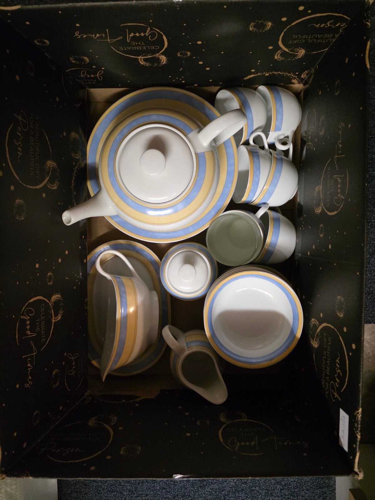 Ontbijtservice geel/blauw 6delig, Huis en Inrichting, Keuken | Servies, Zo goed als nieuw, Kop(pen) en/of Schotel(s), Overige stijlen