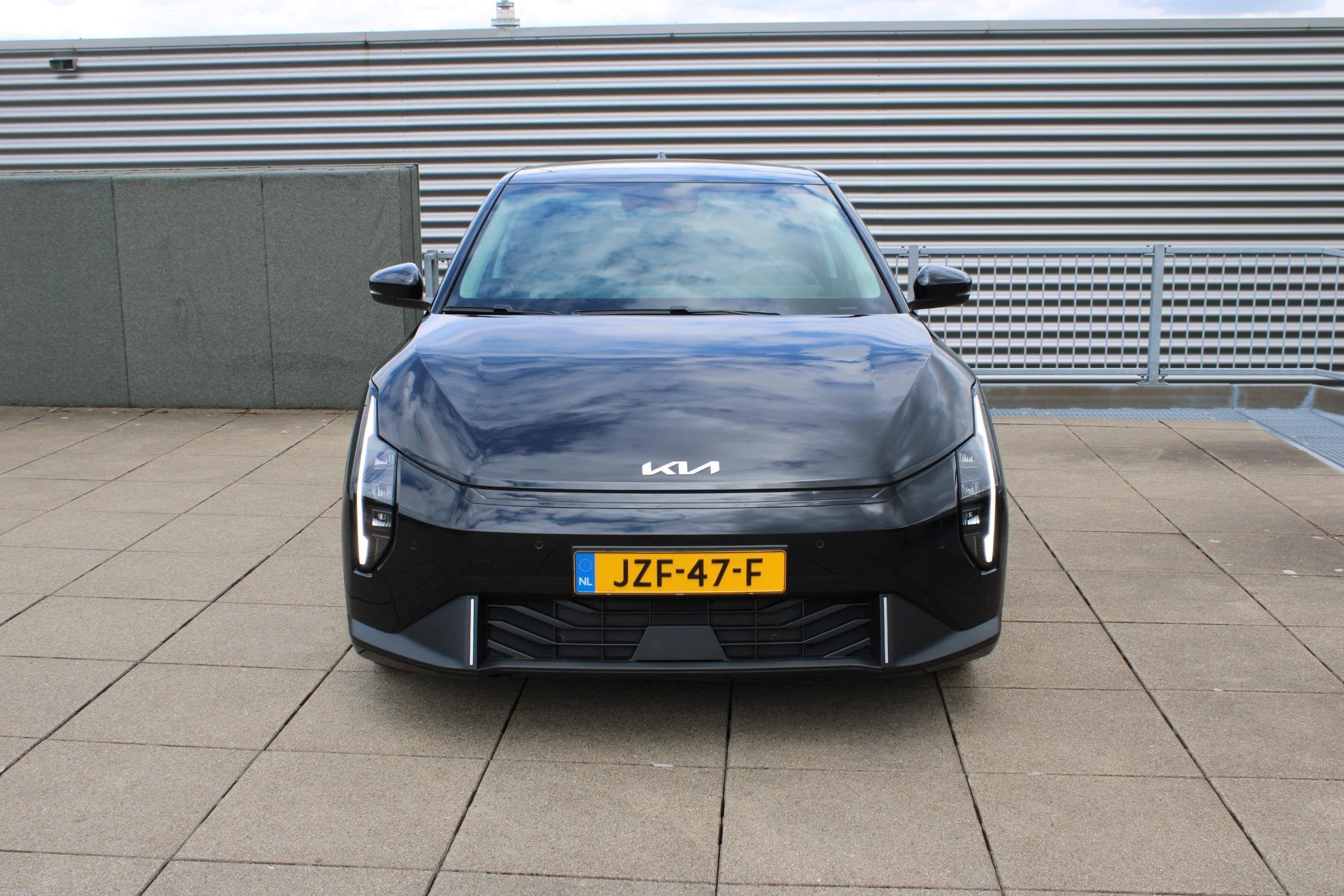 Kia EV4 GT-PlusLine 81.4 kWh Panodak / LMV/ Carplay / stoelv, Auto's, Kia, 81 kWh, Origineel Nederlands, 584 km, 204 pk