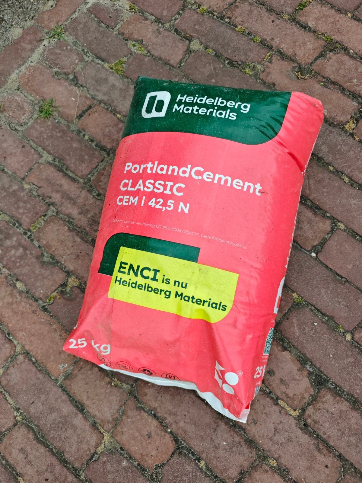 2 ongeopende zakken Heidelberg Portland cement 25 kg, Ophalen, Nieuw