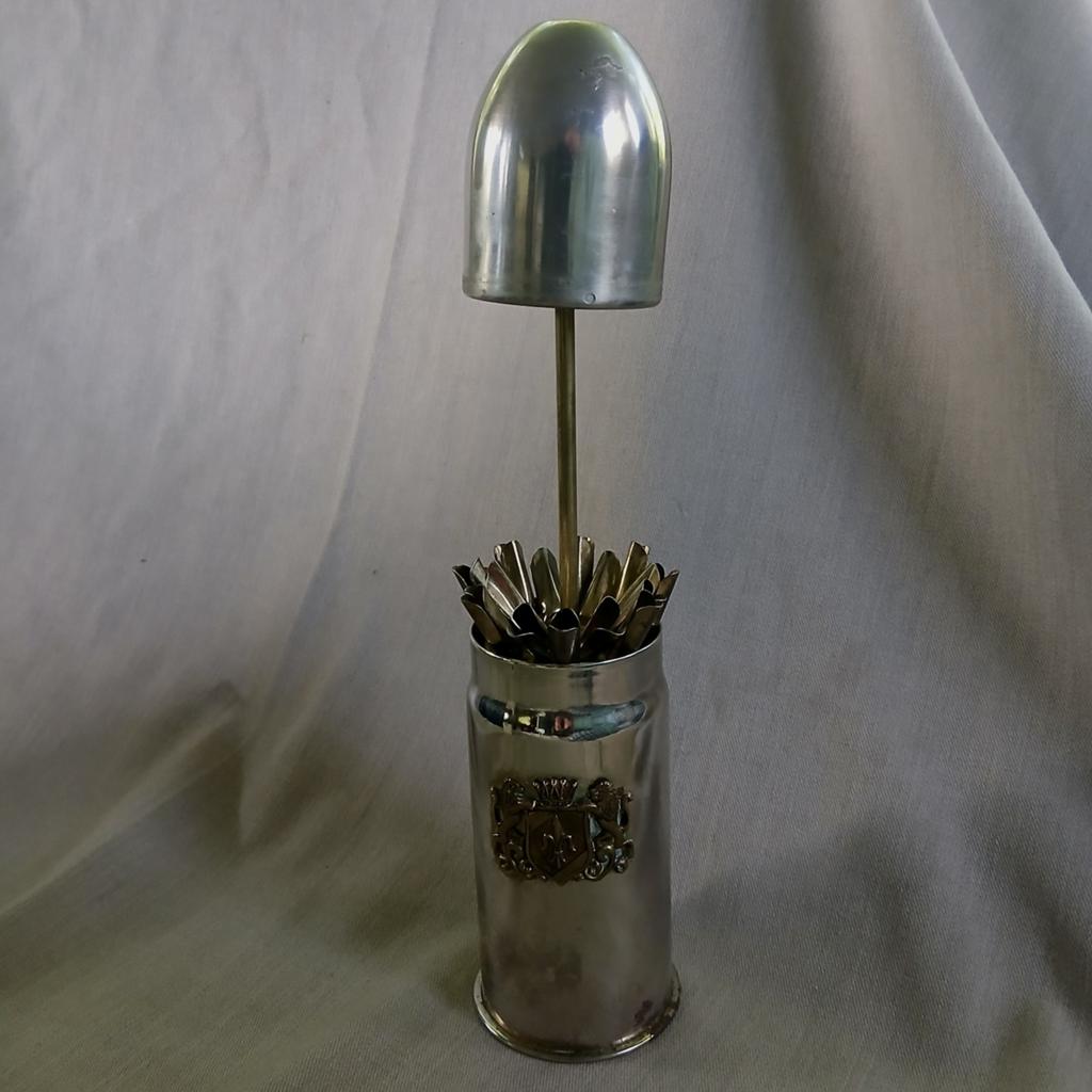 Retro, vintage sigarettendispenser "obus, kogel", Ophalen of Verzenden, Huis en Inrichting