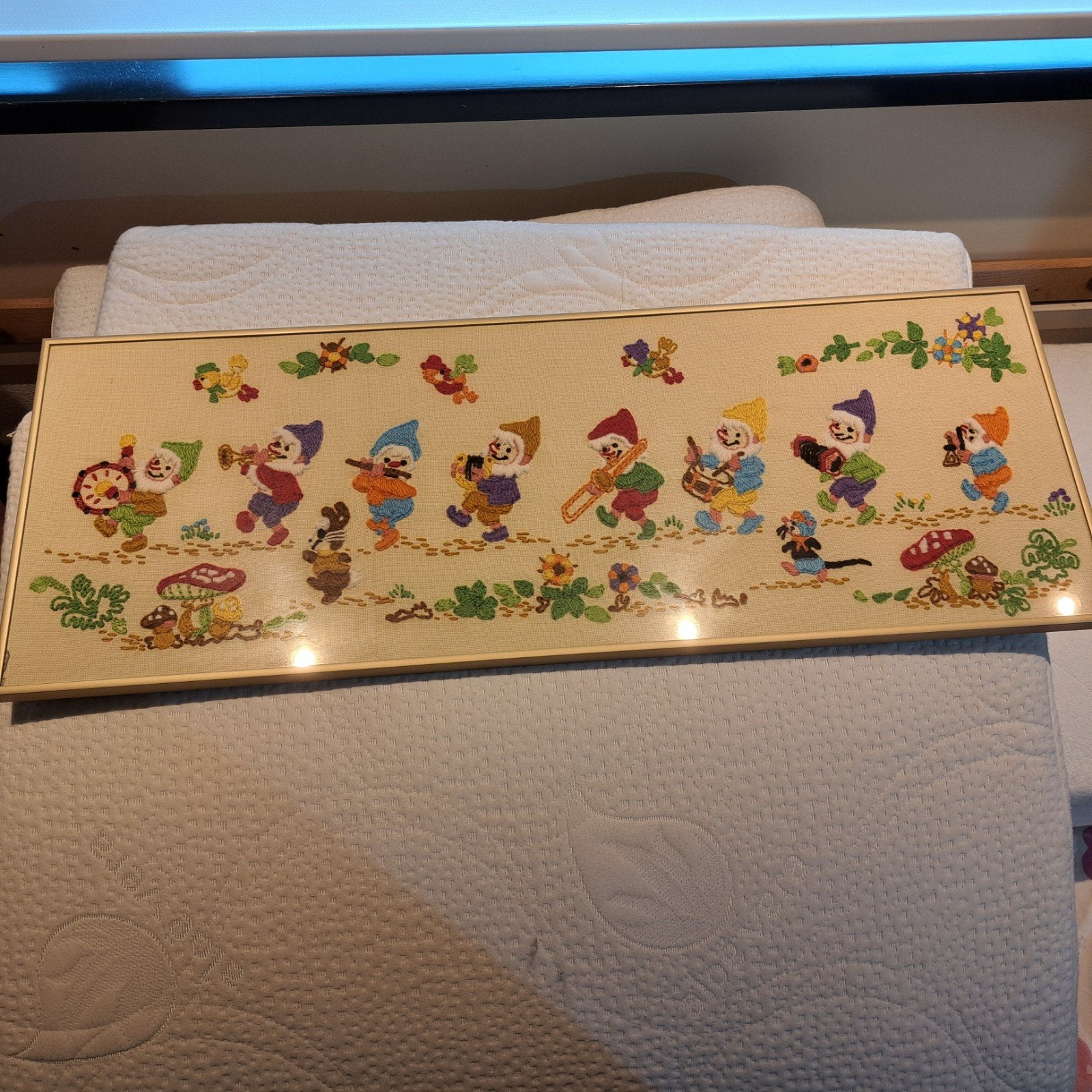 mooiegeborduurd schilderij Disney kabouters, Ophalen, Zo goed als nieuw, Handborduren, Overige typen