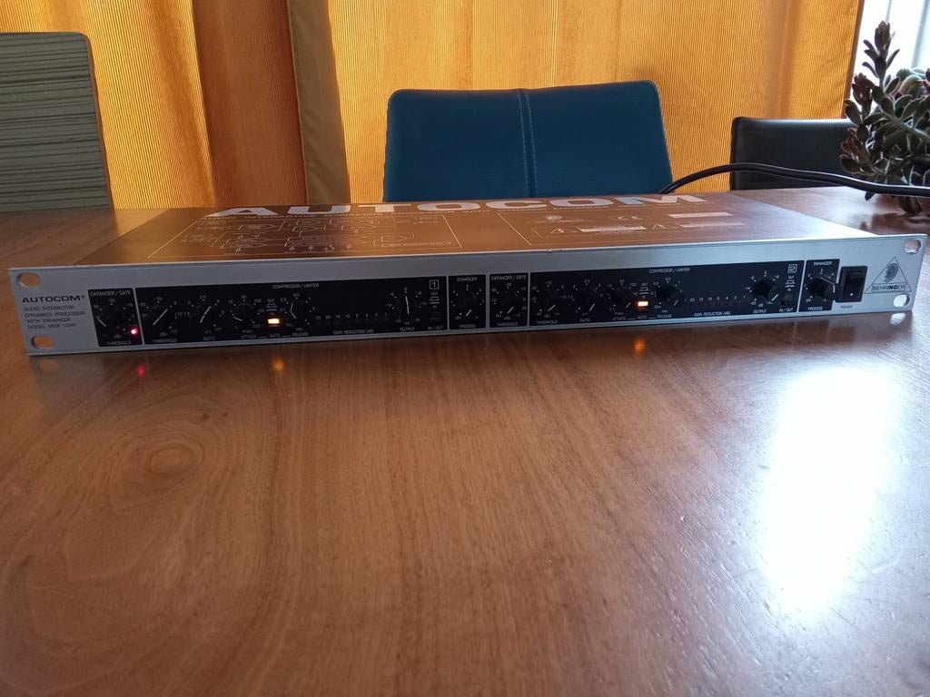 Behringer Autocom Dynamic Compressor, Muziek en Instrumenten, Effecten, Ophalen of Verzenden, Gebruikt, Compressor