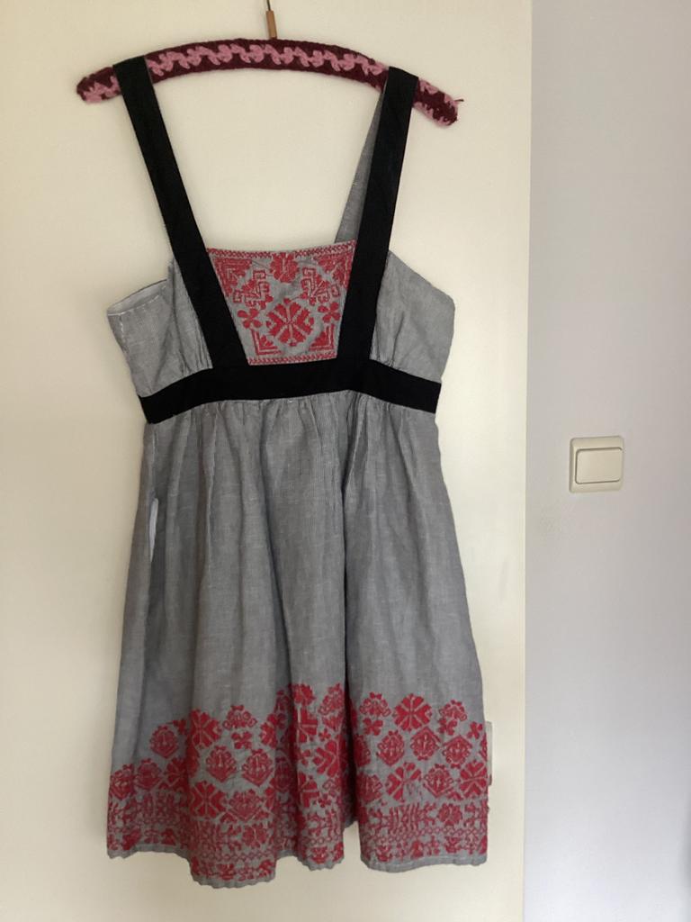 Leuke overgooier., Kleding | Dames, Jurken, Ophalen of Verzenden, Zo goed als nieuw, Maat 38/40 (M), Onder de knie