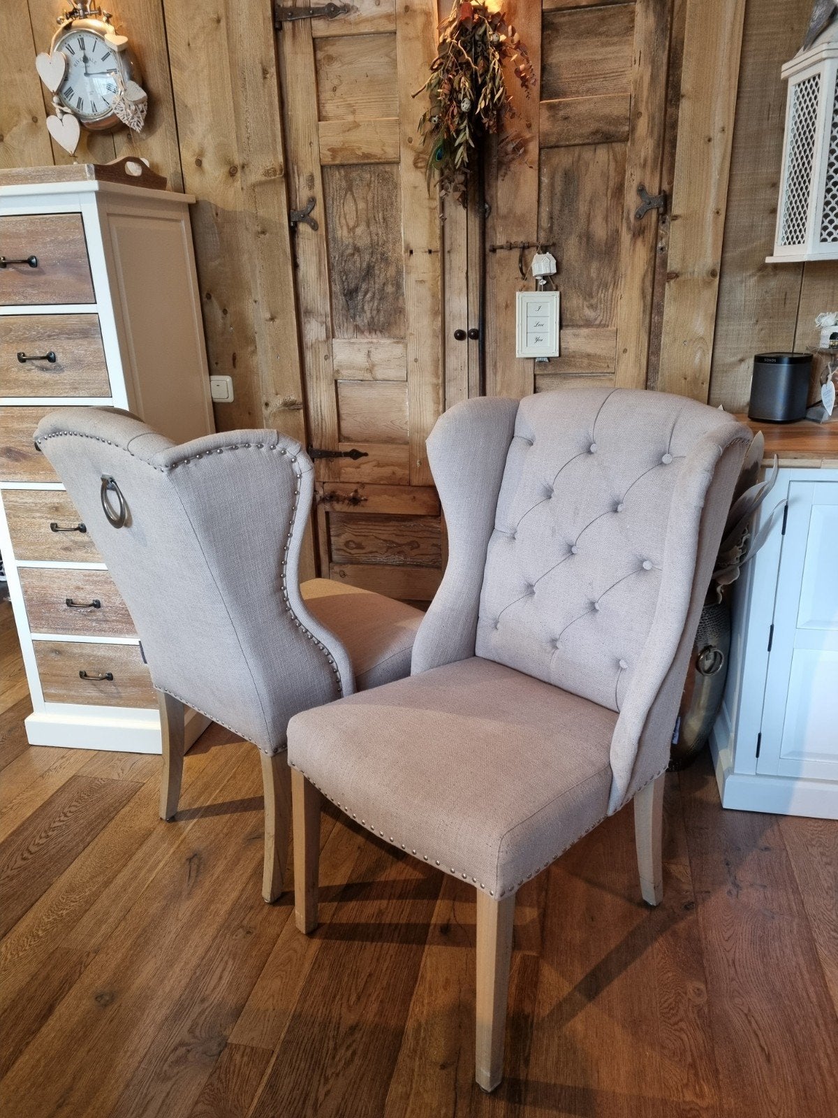 4 voor € 350.- Wingchair Eetkamerstoelen, Huis en Inrichting, Ophalen of Verzenden, Zo goed als nieuw, Overige kleuren, Vijf, Zes of meer stoelen