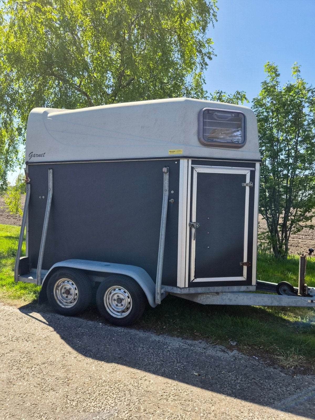 Paardentrailer XX trailer Garnet 1.5 paards, Dieren en Toebehoren, Ophalen, Zo goed als nieuw, 2-paards trailer