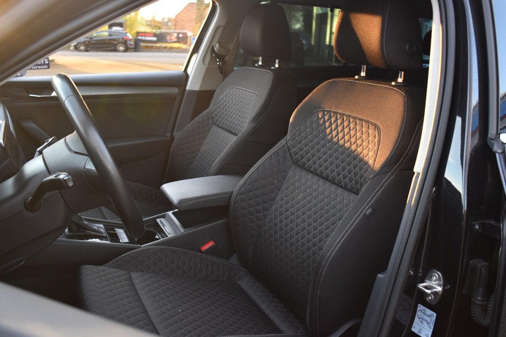 Skoda Superb Combi Combi 1.5 TSI ACT Sportline Business Auto, Auto's, Skoda, 730 kg, 4 cilinders, 150 pk, Alcantara