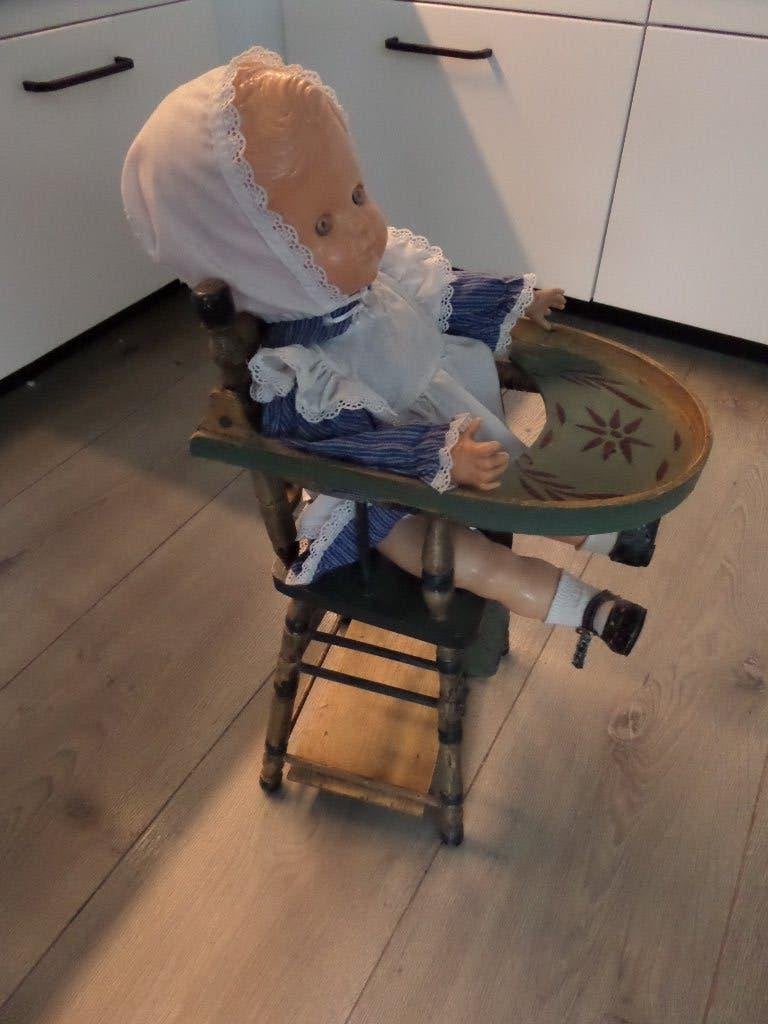 pop in een poppenstoel, Ophalen, Gebruikt, Babypop