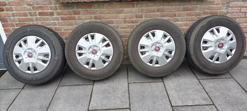 Set camper banden + velg, Ophalen