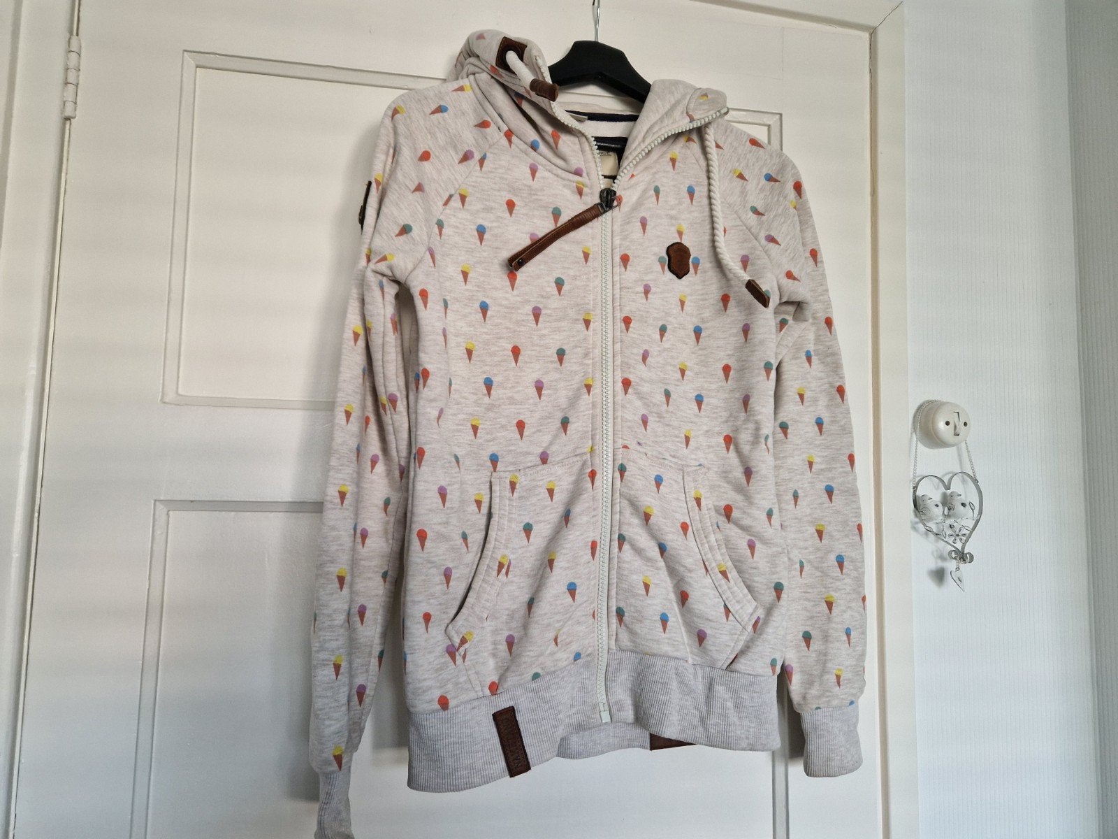Naketano vest met ijsjesprint, maat S, Meerkleurig, Ophalen of Verzenden, Maat 36 (S), Gedragen