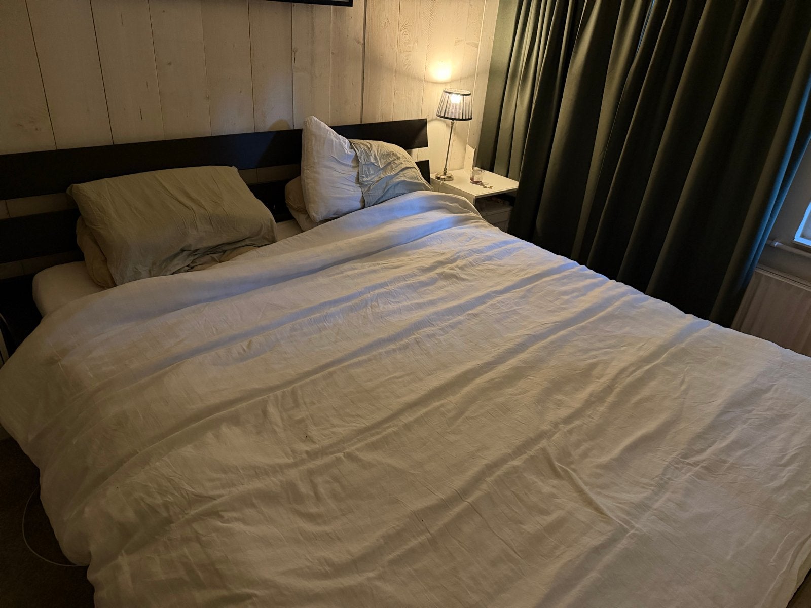 Kingsize bed 210x180 met matras - gratis ophalen, Huis en Inrichting, Slaapkamer | Bedden, Ophalen, Gebruikt, Tweepersoons, 180 cm