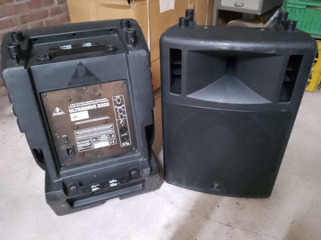 Behringer actieve luidsprekers, Gebruikt, Overige typen, Basreflex, Ophalen
