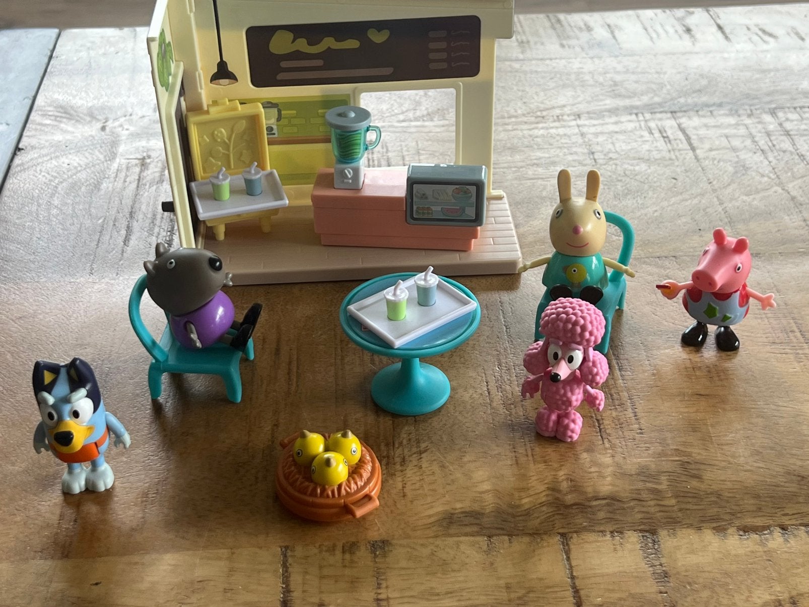 Bluey en Peppa Pig Figuren, Ophalen of Verzenden, Zo goed als nieuw