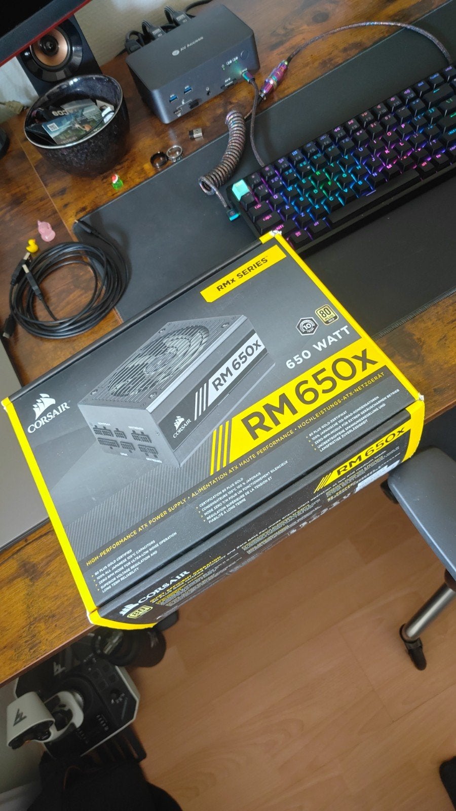 Corsair RM650X PSU met garantie, Computers en Software, Interne voedingen, Ophalen of Verzenden, Zo goed als nieuw