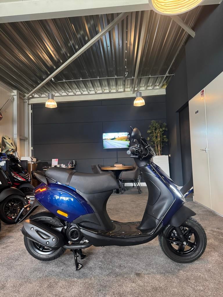 Piaggio Zip 50s |  Custom | Full Option | Brom | Nieuwstaat, Ophalen, Maximaal 45 km/u, Zip, Zo goed als nieuw