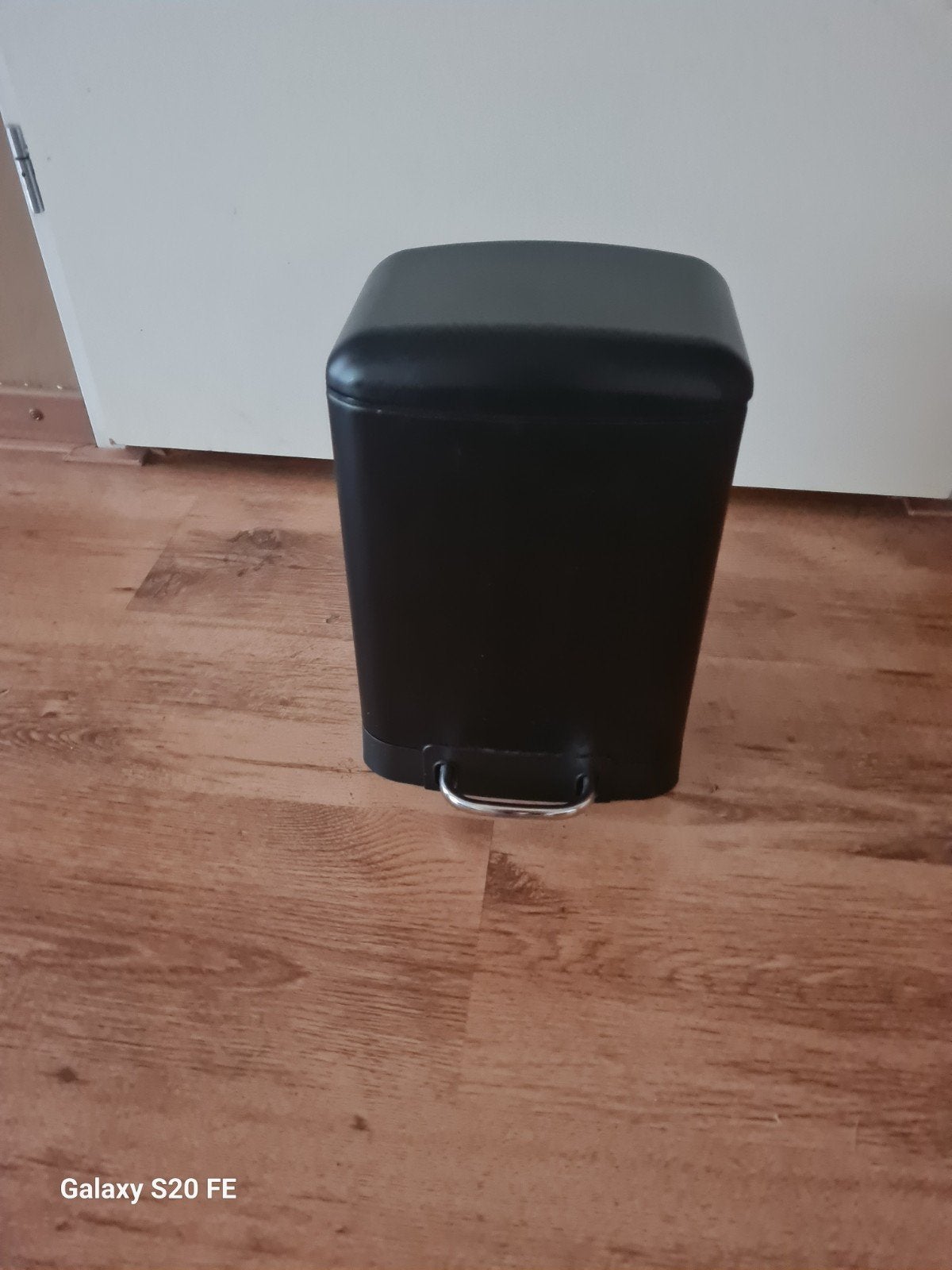zwarte prullenbak pedaalemmer, Met pedaal, Ophalen of Verzenden, Zo goed als nieuw, Minder dan 10 liter