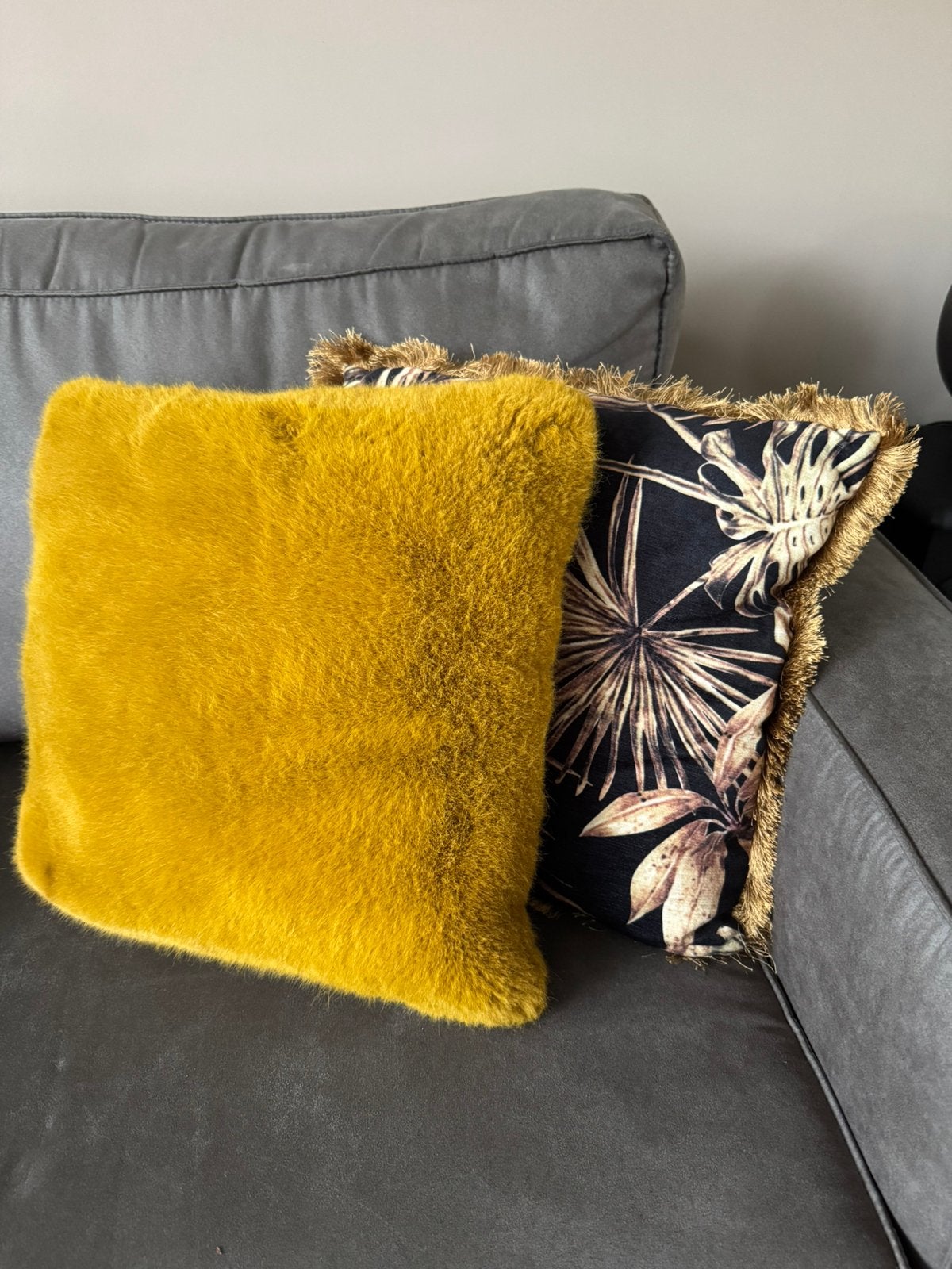 3 leuke sierkussens, Huis en Inrichting, Woonaccessoires | Kussens, Ophalen, Zo goed als nieuw, Vierkant, Sierkussen