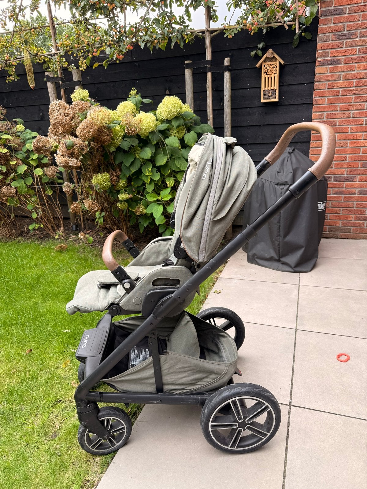 Nuna Mixx Next kinderwagen met reiswieg en zitje, Zo goed als nieuw, Combiwagen, Met reiswieg, Ophalen