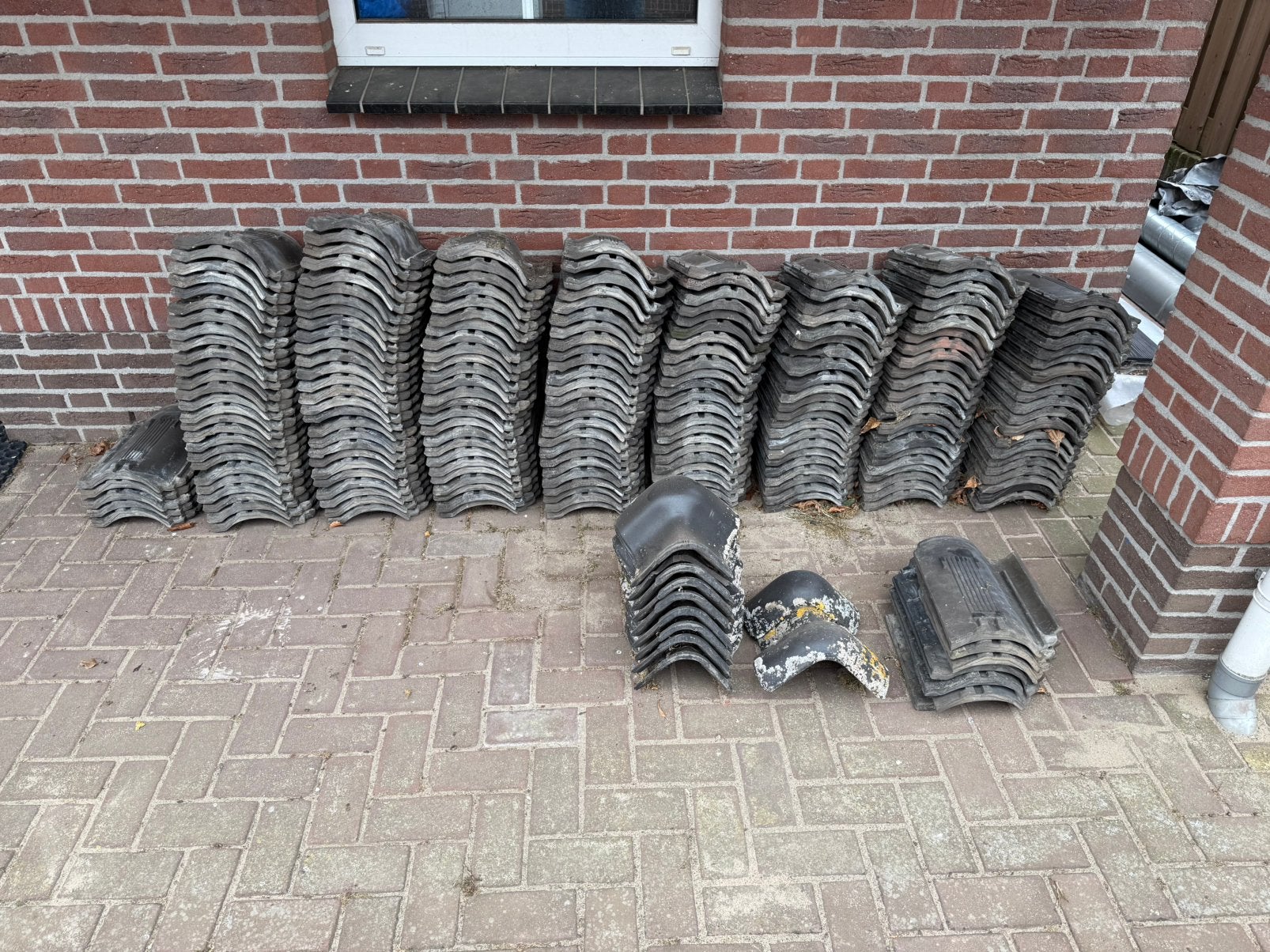 Dakpannen 195 x KDN + nokvorsten, Doe-het-zelf en Verbouw, Ophalen, Gebruikt, Steen of Klei, 15 m² of meer