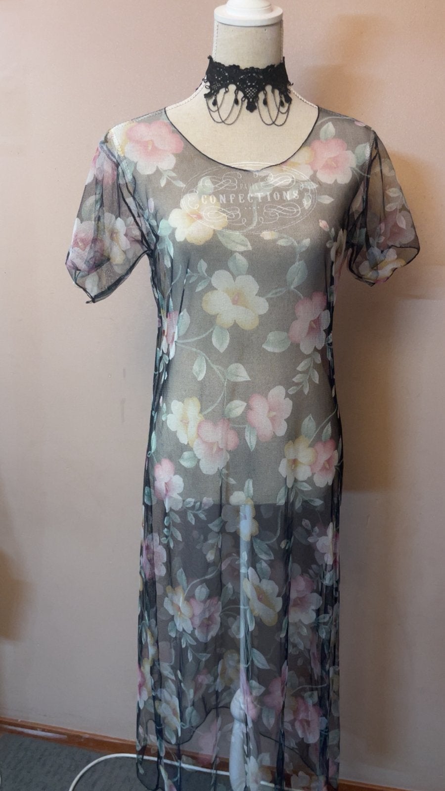 Zwarte transparante jurk met bloemenprint, Kleding | Dames, Zwart, Zo goed als nieuw, Onder de knie, Ophalen