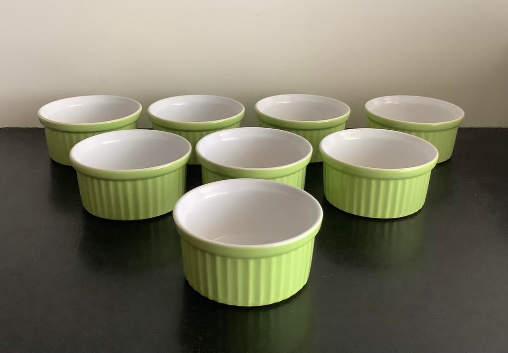 Set van 8 ramequin ovenvaste kommetjes groen 10 bij 5 Nieuw, Nieuw, Ophalen of Verzenden, Kom(men), Effen