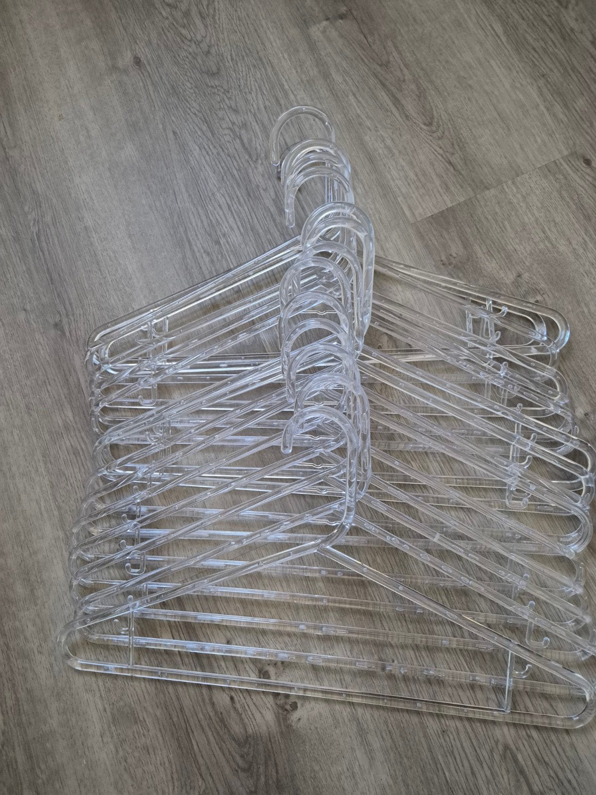 20 transparante kledinghangers met druppeleffect, Verzenden, Zo goed als nieuw, Kunststof, Volwassenen