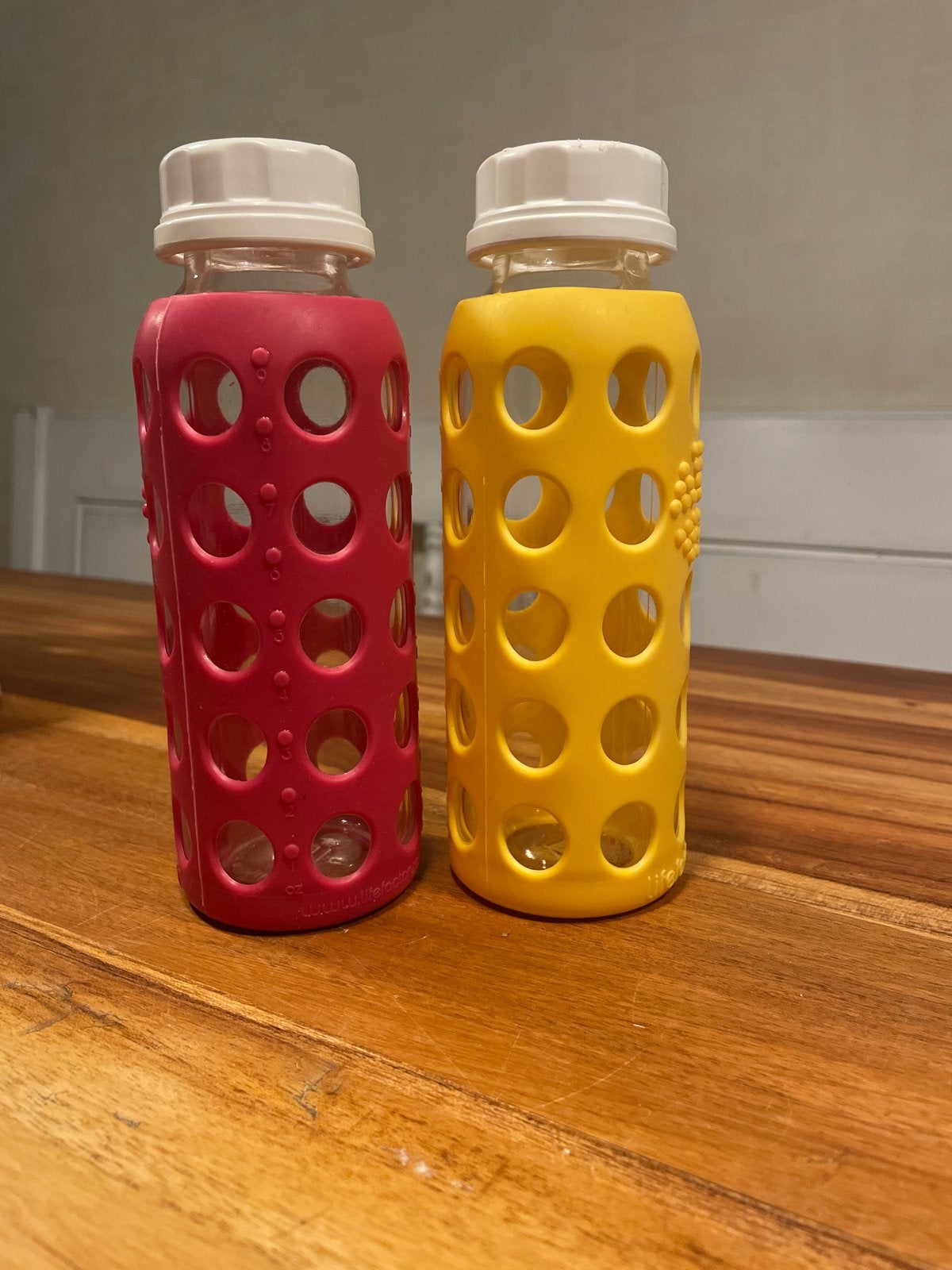 Glazen babyflessen met siliconen hoes (2 stuks), Overige merken, Gebruikt, Ophalen of Verzenden, Babyfles