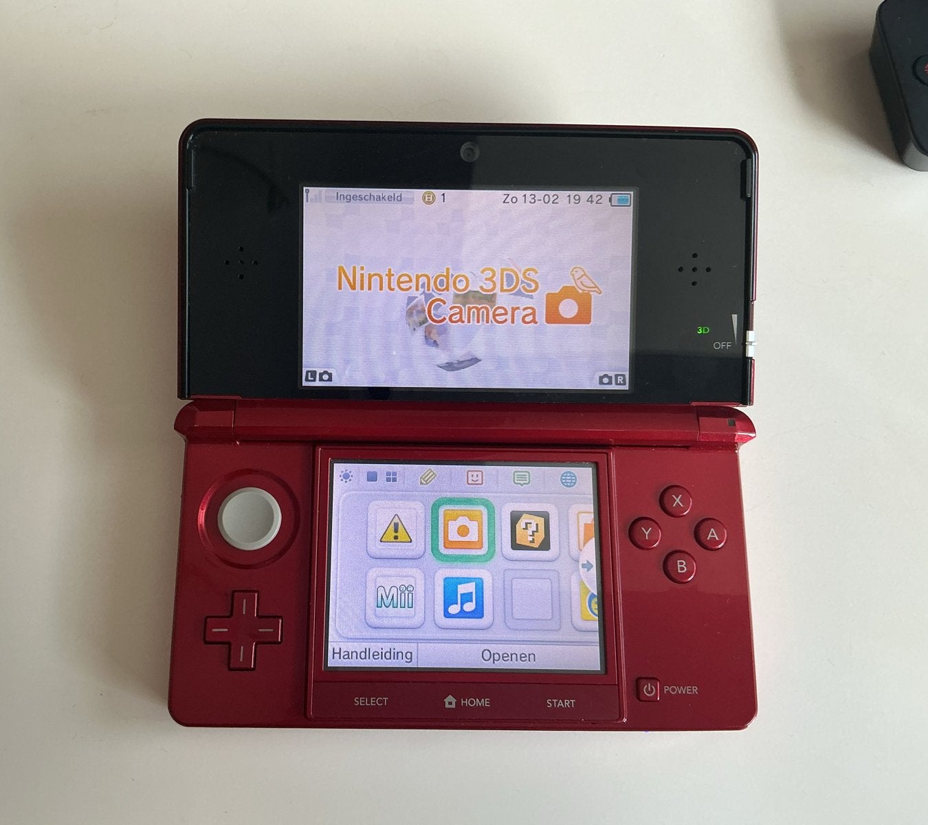 Nintendo 3DS Rood - Goede Staat, Spelcomputers en Games, Ophalen of Verzenden, Zo goed als nieuw, Rood, 3DS