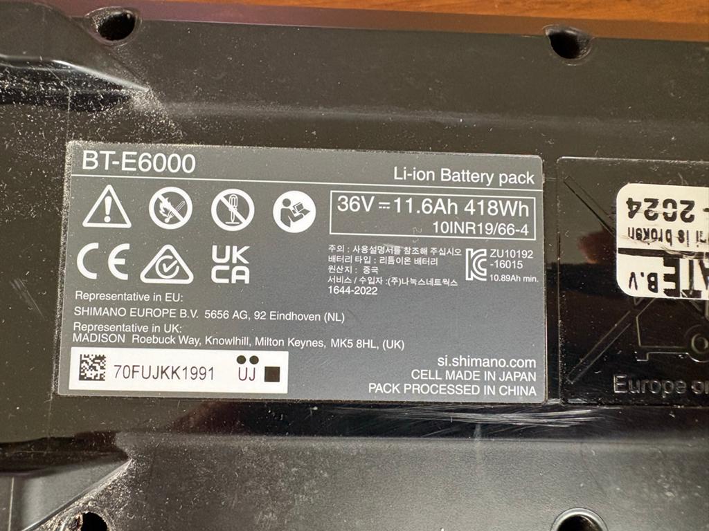 1 jaar oud: Shimano BT-E6000 Accu met Lader 36V, Ophalen of Verzenden, Zo goed als nieuw, Overige merken