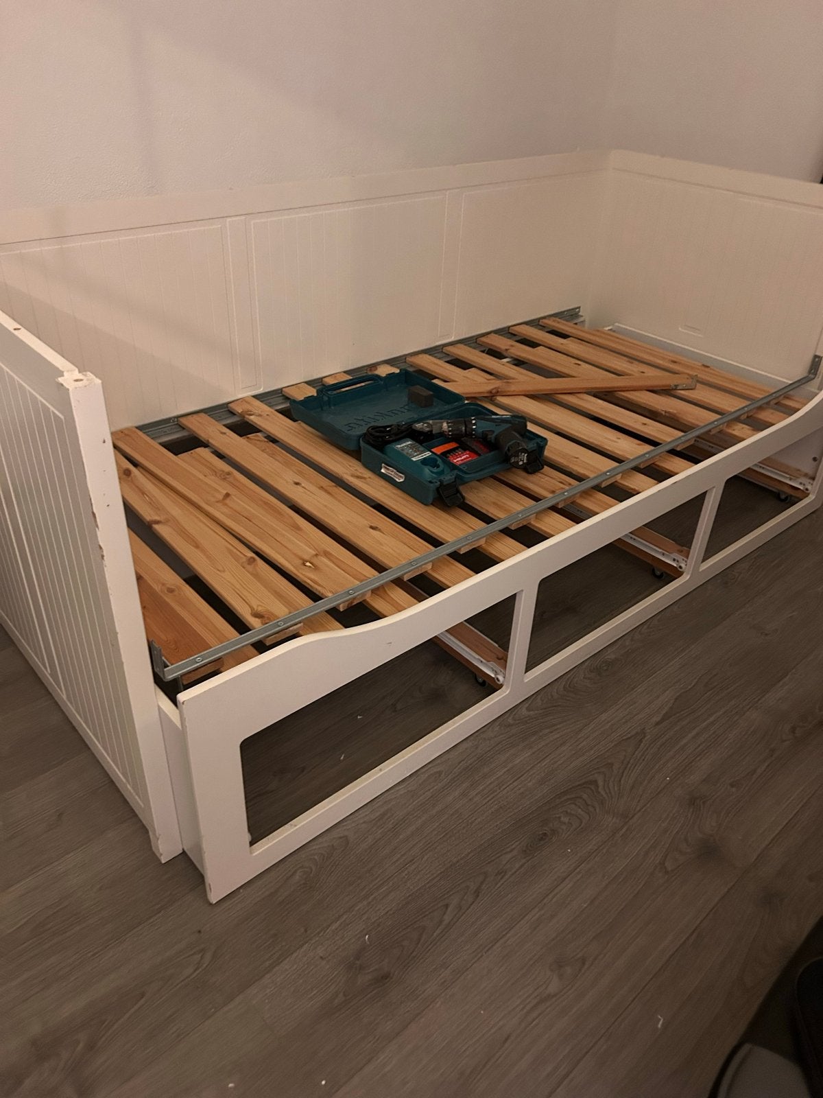 IKEA Hemnes bedbank met matras 140x200 - gedemonteerd, Huis en Inrichting, Ophalen, Gebruikt, Wit, Tweepersoons