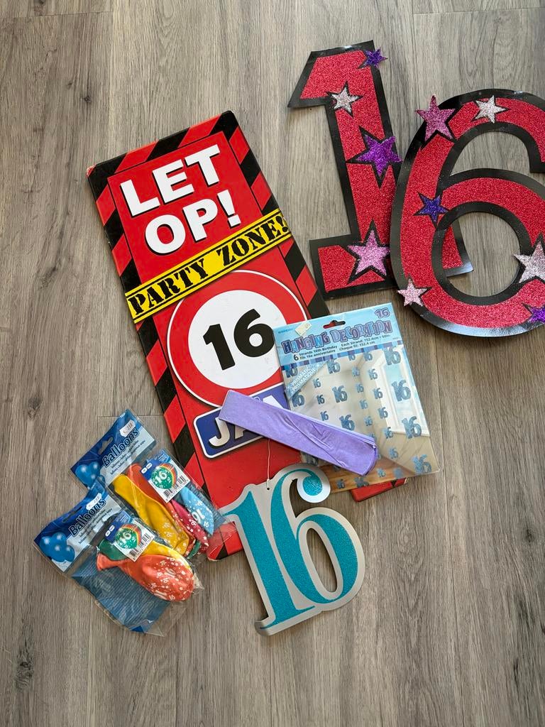 16e Verjaardag Decoratie Set - Party Zone & Ballonnen, Hobby en Vrije tijd, Feestartikelen, Gebruikt, Versiering, Verjaardag, Ophalen