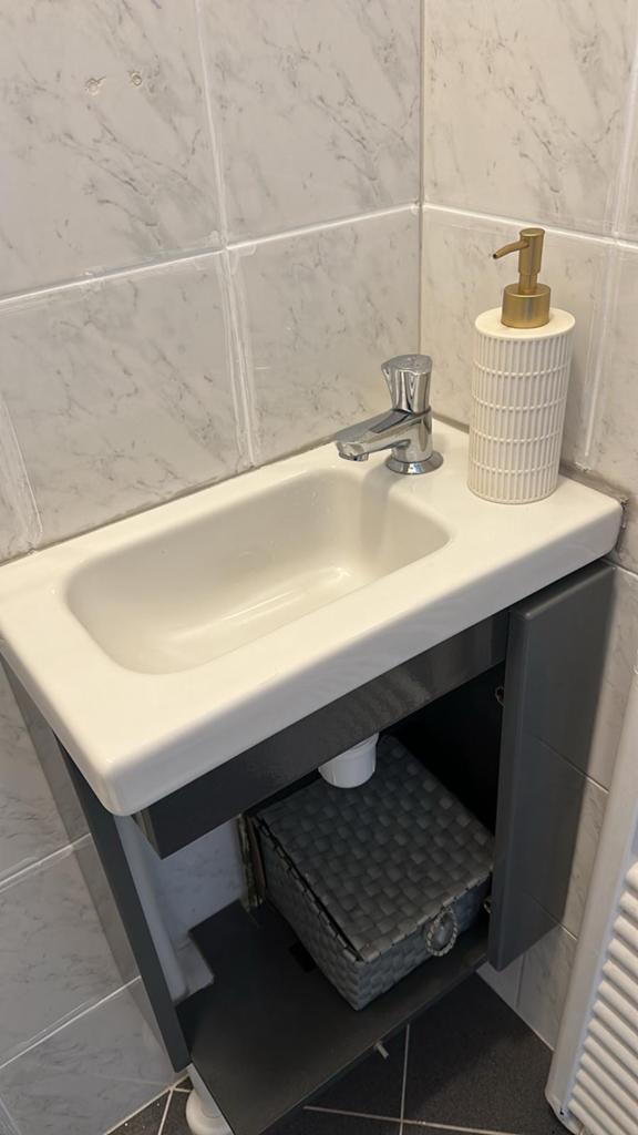 Compacte fonteinkast met wasbak - Ideaal voor toilet, Ophalen, Minder dan 50 cm, Gebruikt, Minder dan 25 cm