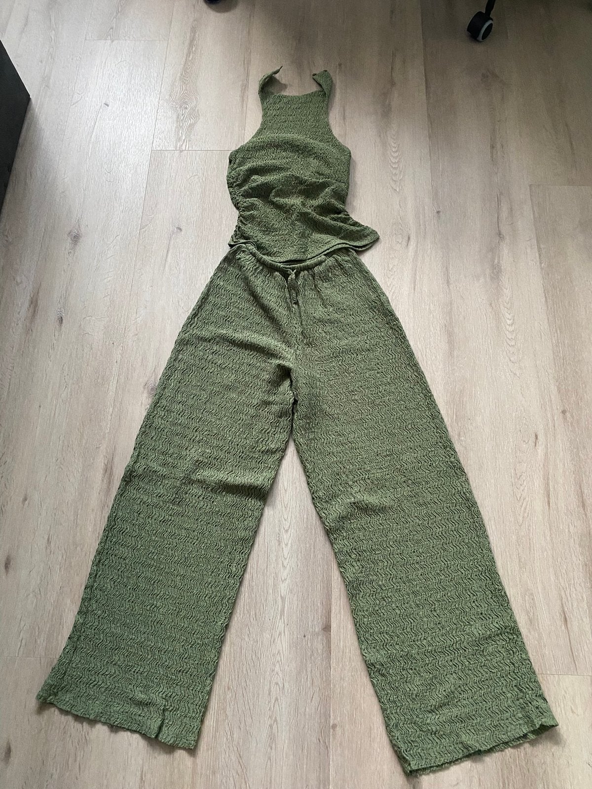 Zara set broek met top groen structuur stof maat S, Kleding | Dames, Ophalen of Verzenden, Gedragen, Maat 36 (S), Groen