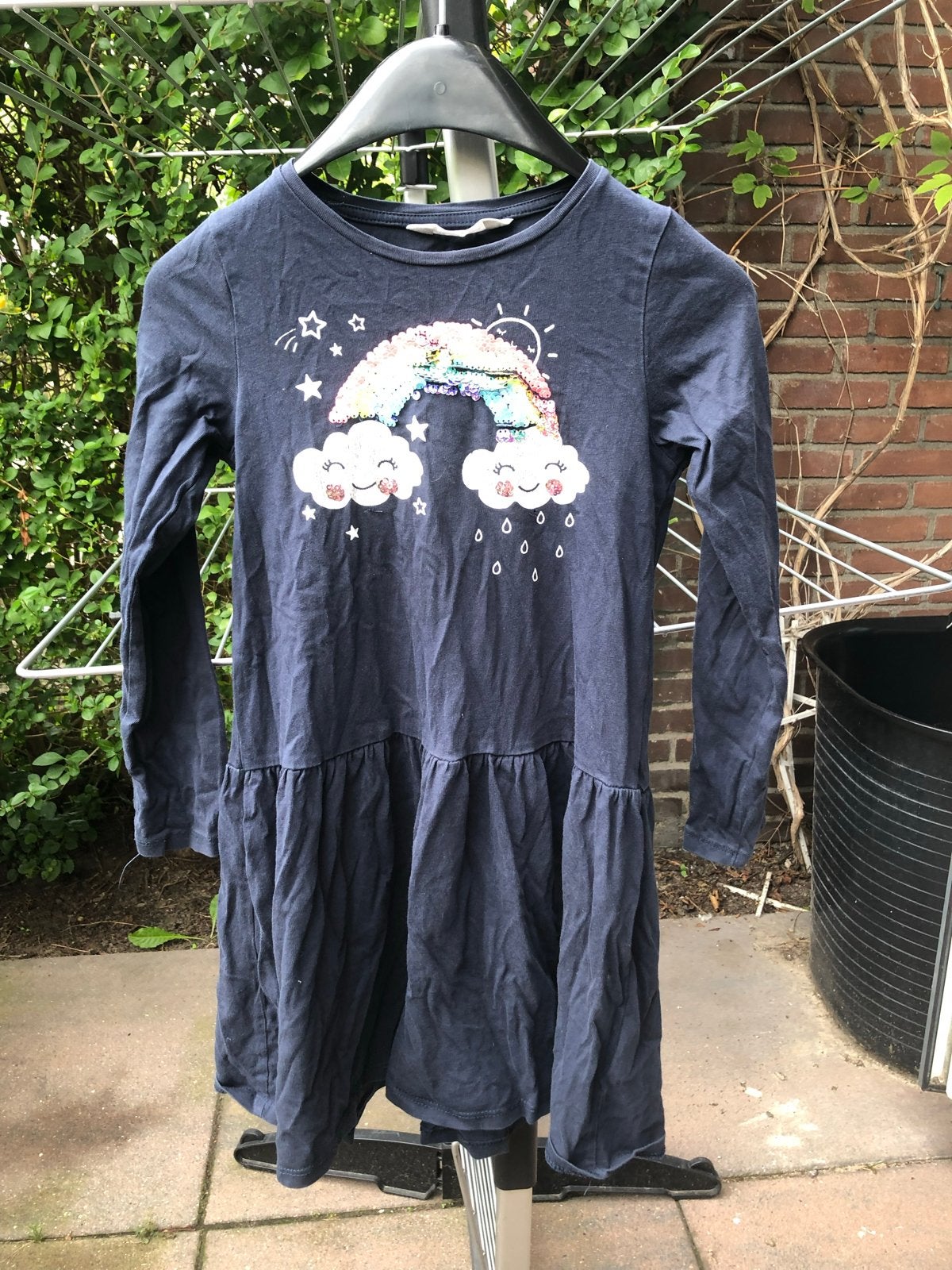 H&M Jurk met regenboog pailletten - Maat 122/128, Ophalen of Verzenden, Gebruikt, Meisje, Jurk of Rok