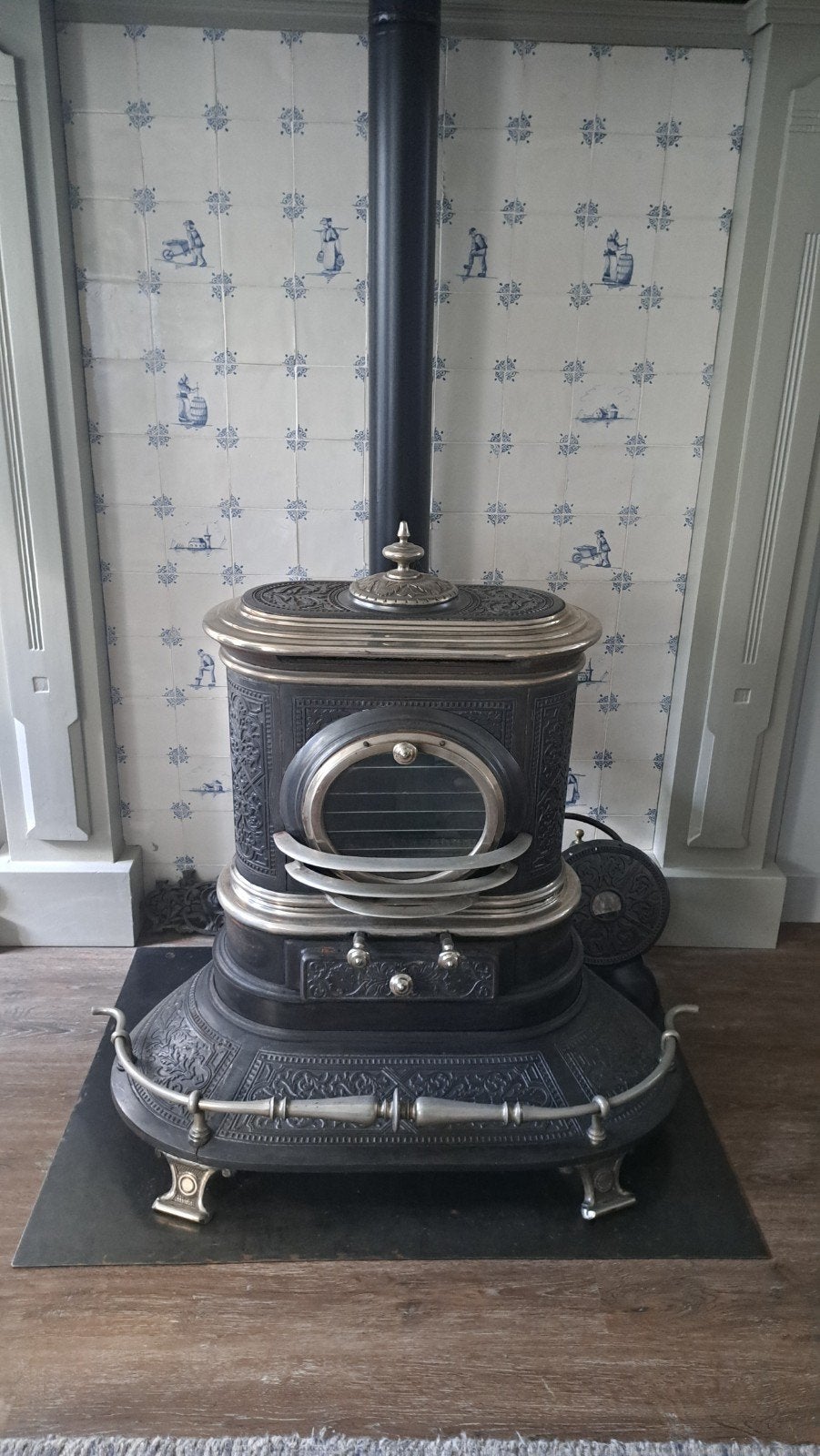 Antieke Gietijzeren Gaskachel - Vrijstaand, Huis en Inrichting, Ophalen, Gebruikt, Gas, Vrijstaand