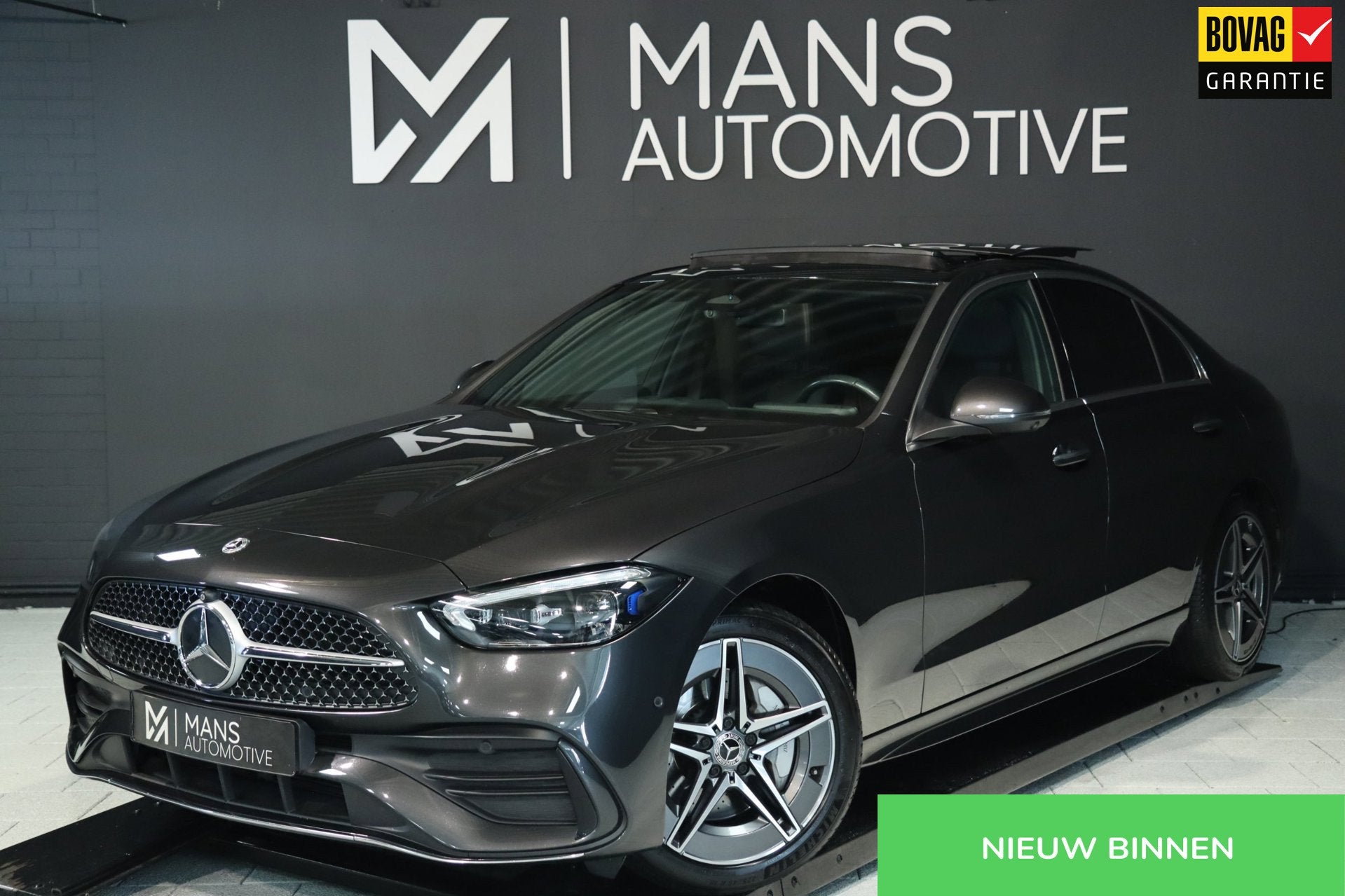 Mercedes-Benz C-klasse 300 e AMG Line / PANO / HUD / 2X MEMO, Auto's, Automaat, Dealer onderhouden, Achterwielaandrijving, 4 cilinders