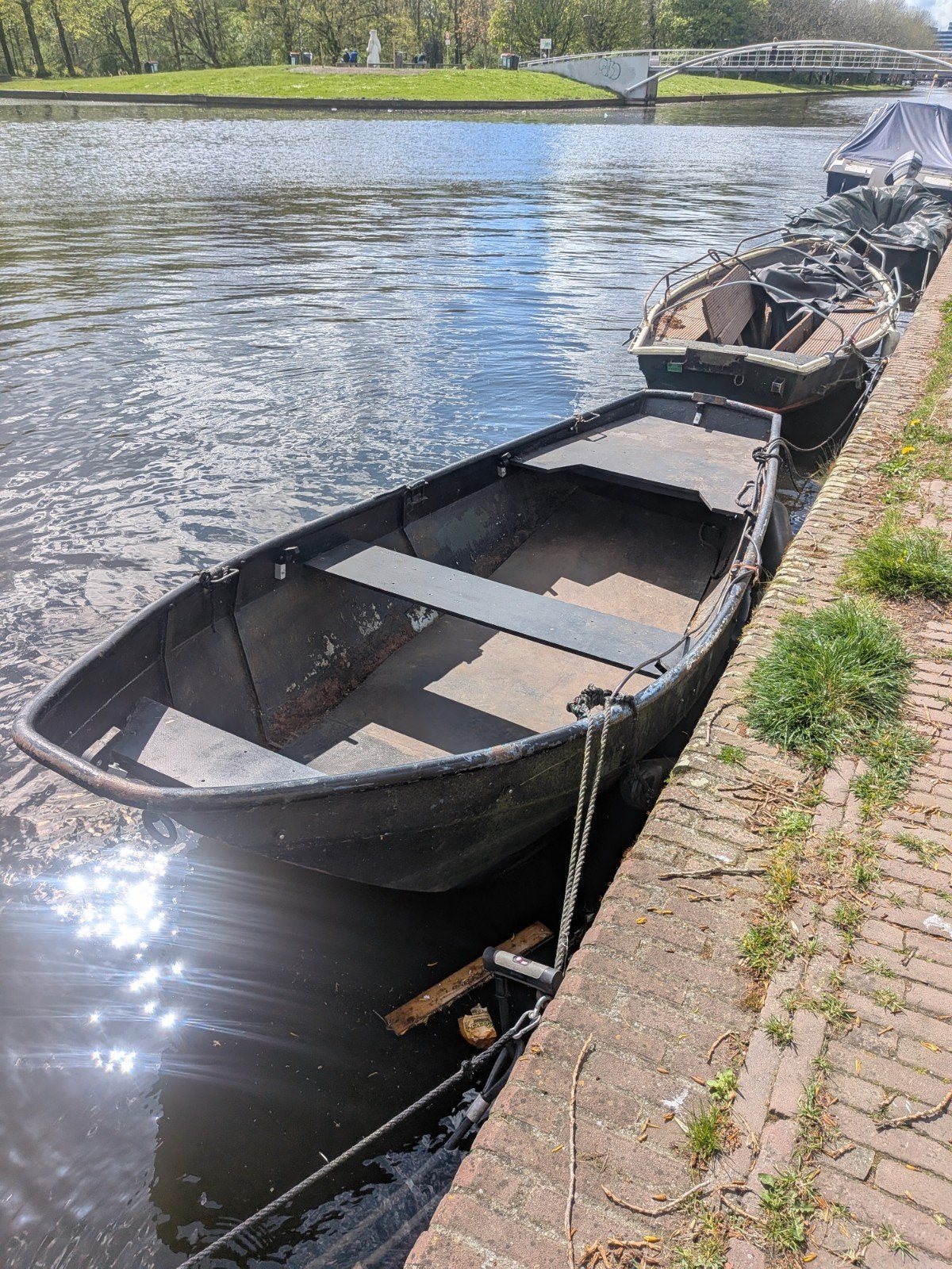 Boat + complete starter kit: battery, motor, cover and more!, Ophalen, Gebruikt, Staal, Elektrisch