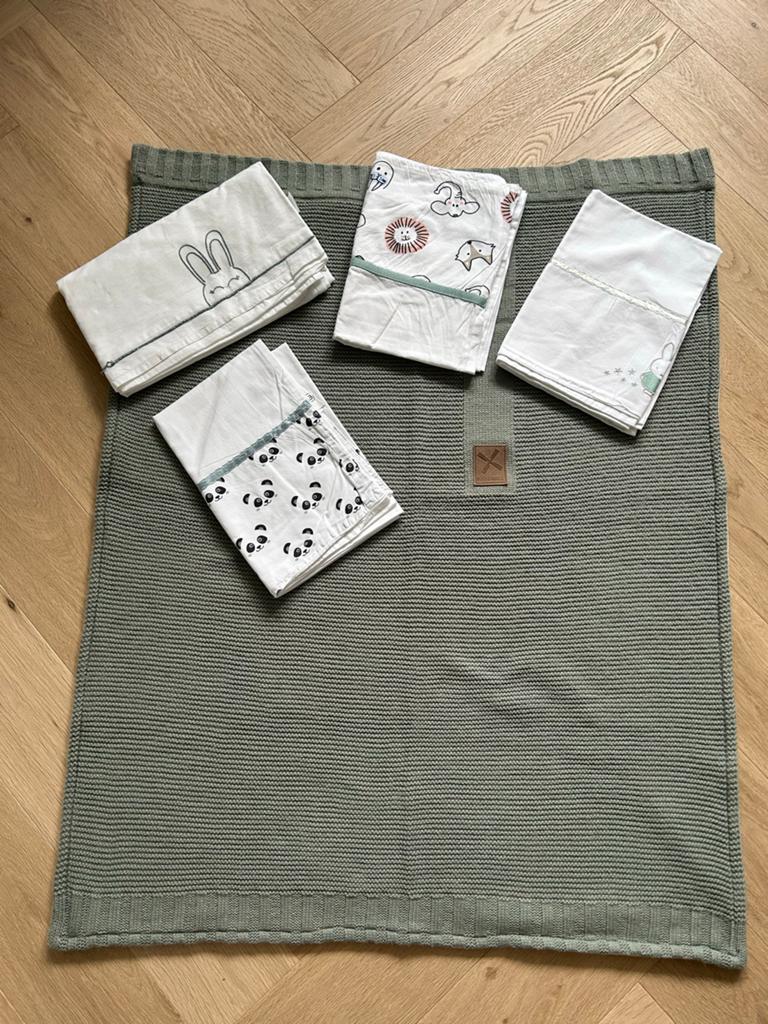 Kidsmill Ledikantdeken,Wiegdeken, Lamp en Kruikhoes Set Groe, Ophalen of Verzenden, Gebruikt, 100 cm of meer, Deken