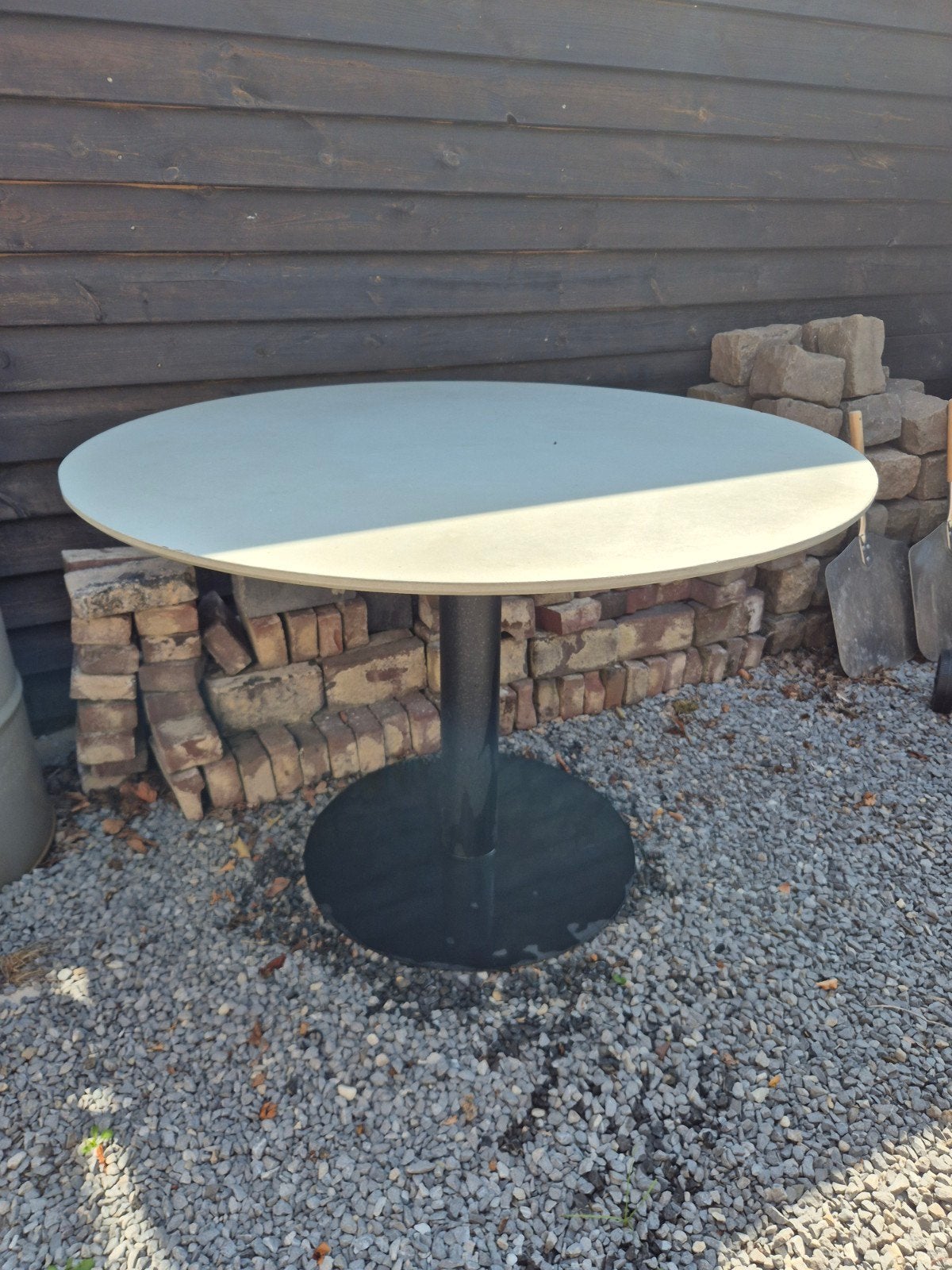 Ronde tafel met metalen onderstel - 110 cm diameter, Ophalen, Gebruikt, Rond