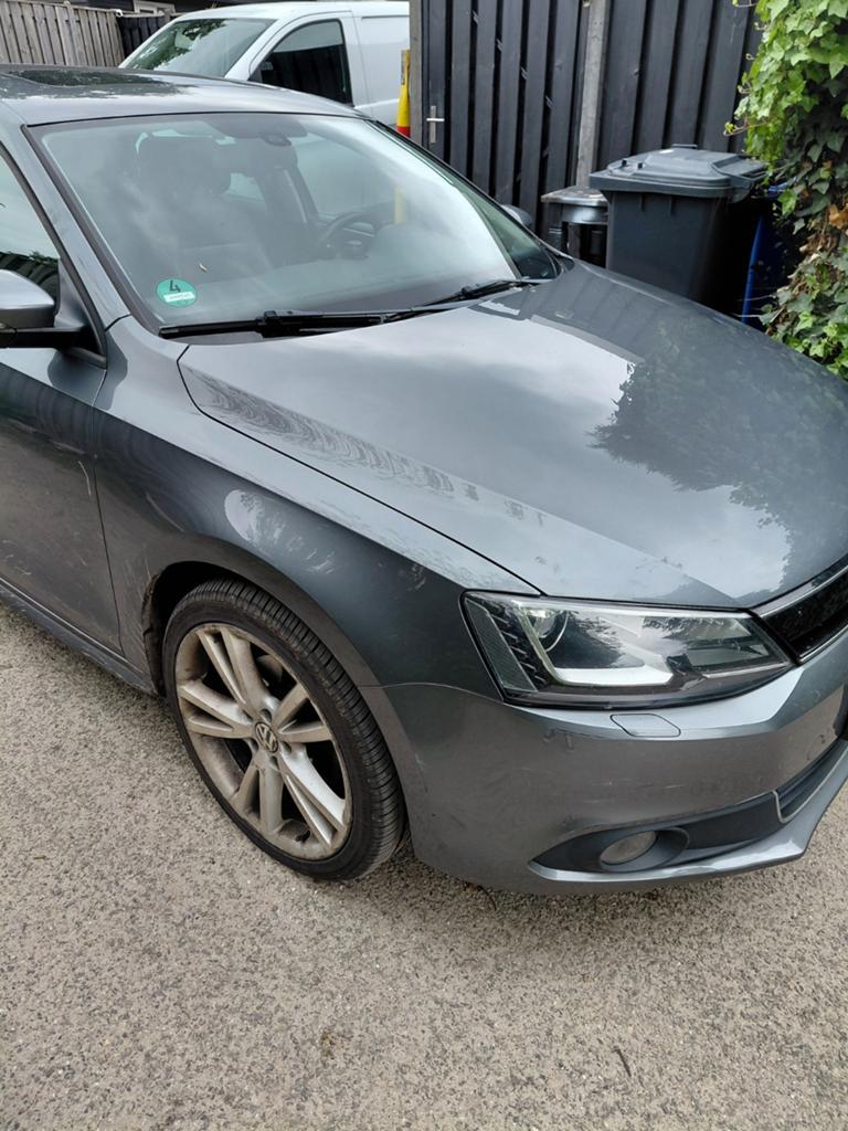 Volkswagen Jetta 1.4 TSI Hybrid 170pk 7-DSG 2013 Grijs, Auto's, Navigatiesysteem, 1405 kg, Sedan, 149 pk