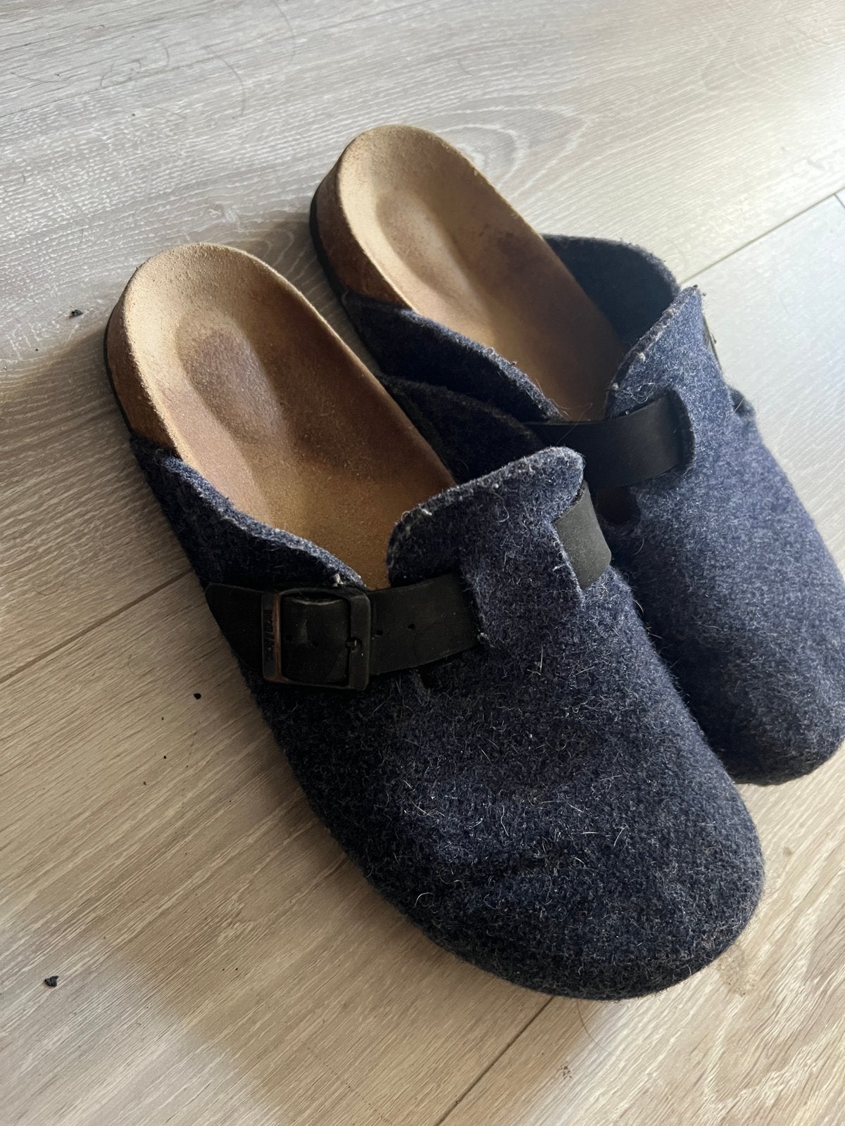 Walkx Clogs in diep marineblauw wolvilt met kurkvoetbed, Ophalen of Verzenden, Zo goed als nieuw, Blauw, Pantoffels of Sloffen