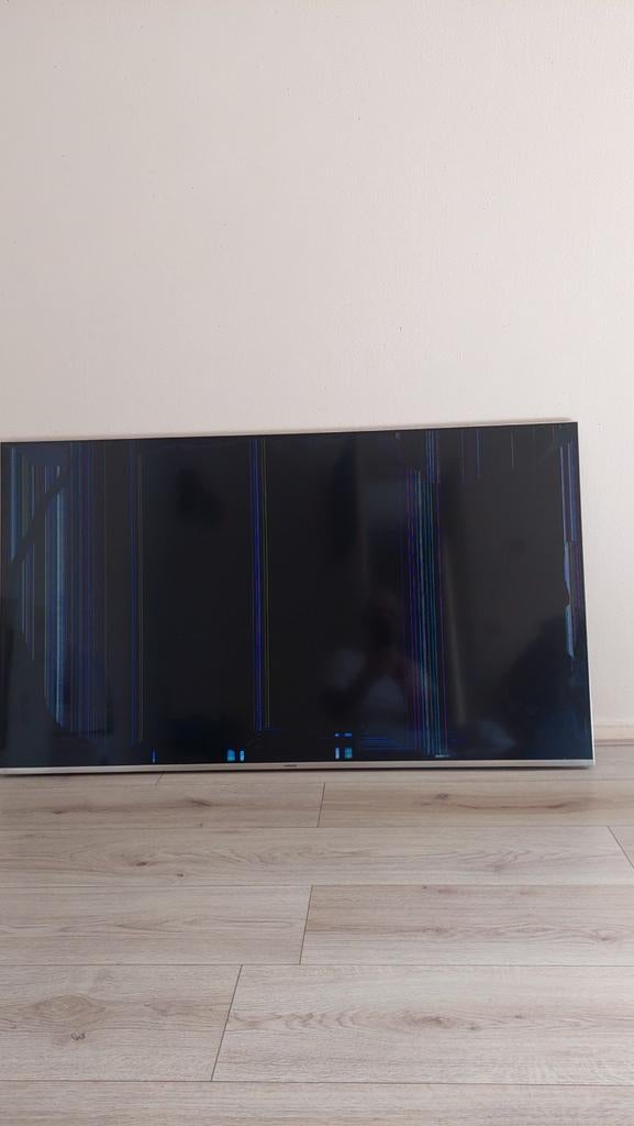 Samsung  55 inch  met strepen en barst  op het scherm., Ophalen, 100 cm of meer, 50 Hz, Samsung