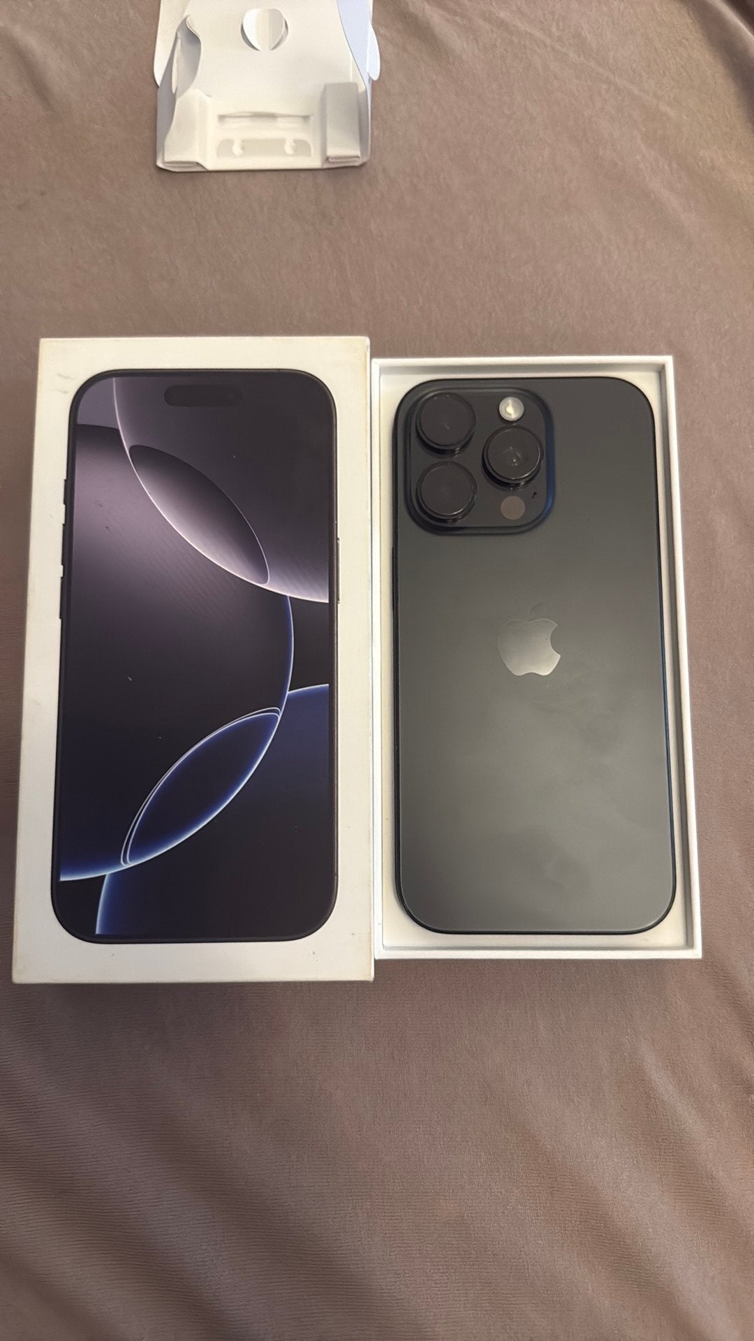 Iphone 16 pro, Telecommunicatie, Mobiele telefoons | Apple iPhone, 94 %, Zwart, Ophalen of Verzenden, Zo goed als nieuw