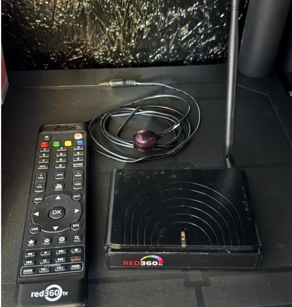 Red360 TV IPTV Box met Afstandsbediening, Ophalen of Verzenden, Gebruikt, Decoder