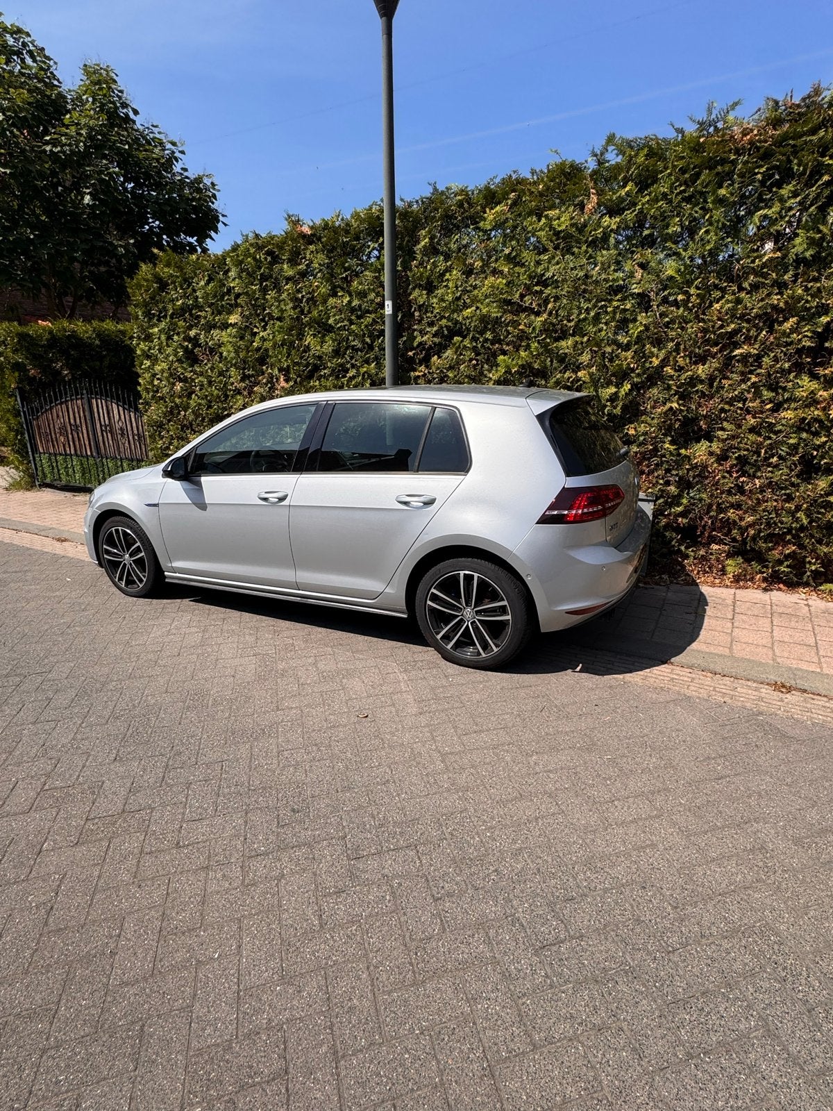 Volkswagen Golf 1.4 TSI Phev 204pk 5D DSG 2015 Grijs, Auto's, Volkswagen, 1395 cc, 1499 kg, 149 pk, Zilver of Grijs