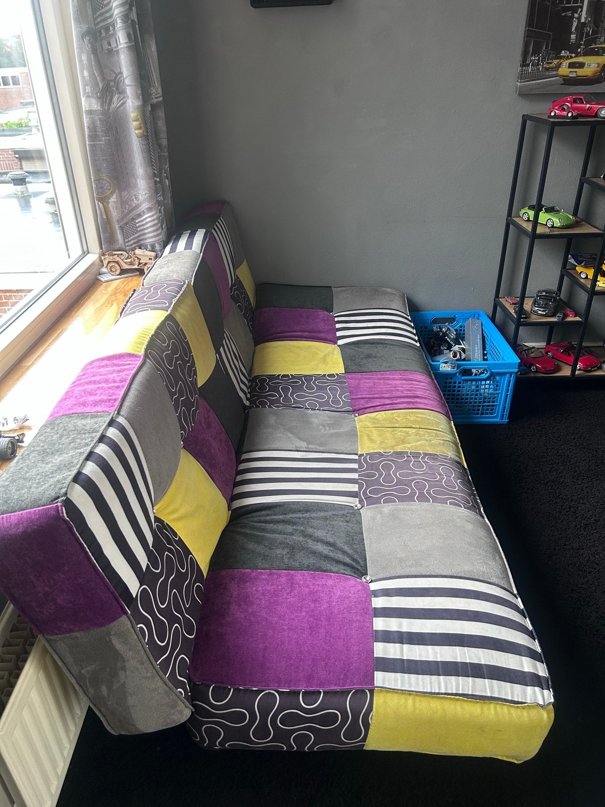 Kleurrijke slaapbank / loungebank - Plat te maken, Huis en Inrichting, Ophalen of Verzenden, Gebruikt, Tweepersoons