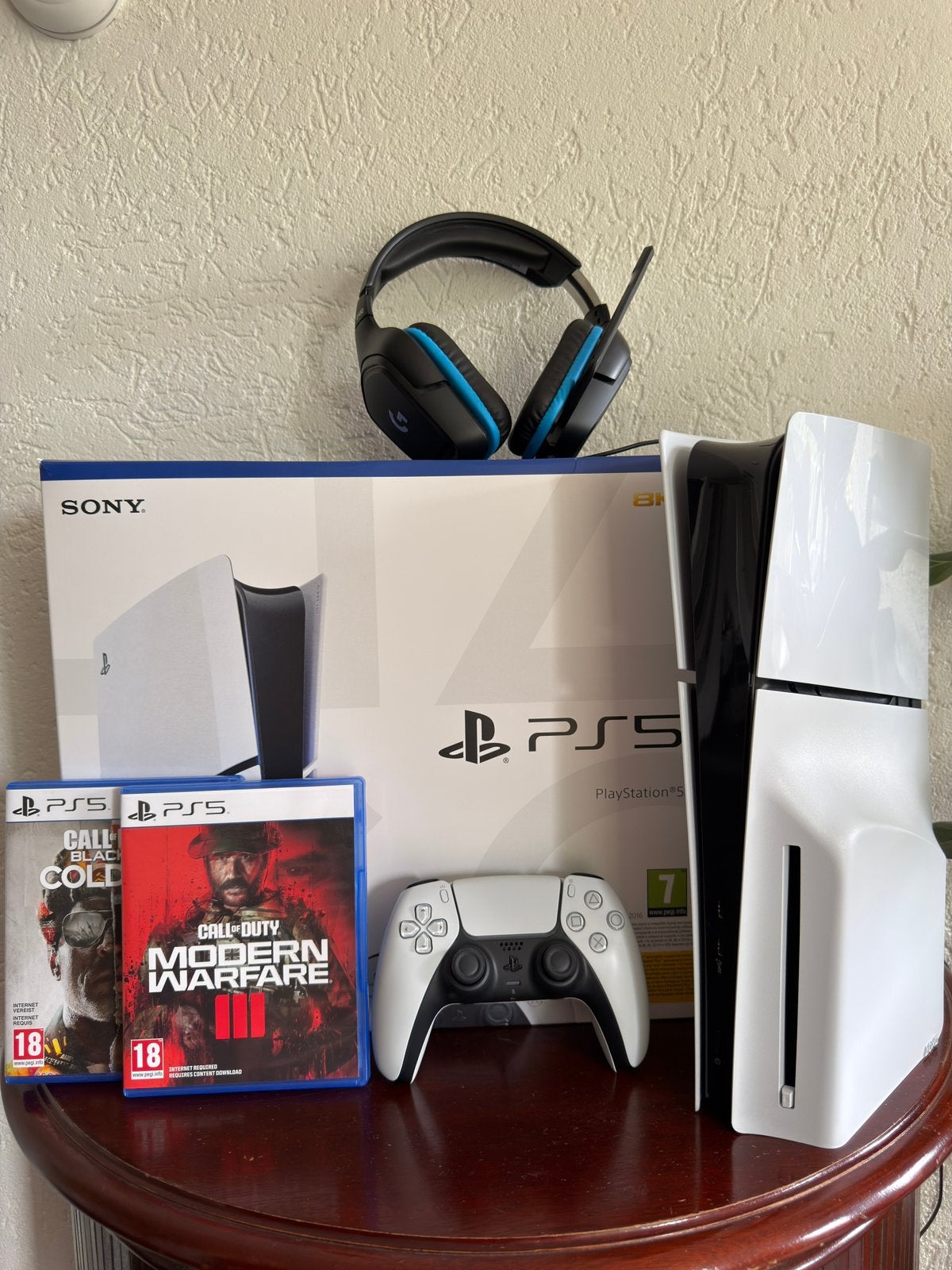 Playstation 5 disc + 2 games en headset, Spelcomputers en Games, Games | Sony PlayStation 5, Ophalen of Verzenden, Zo goed als nieuw