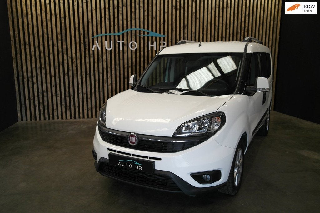 Fiat Doblò 1.4 T-Jet Lounge 120pk Btw auto Climate Cruise c, Auto's, Fiat, Voorwielaandrijving, Stof, Gebruikt, Wit