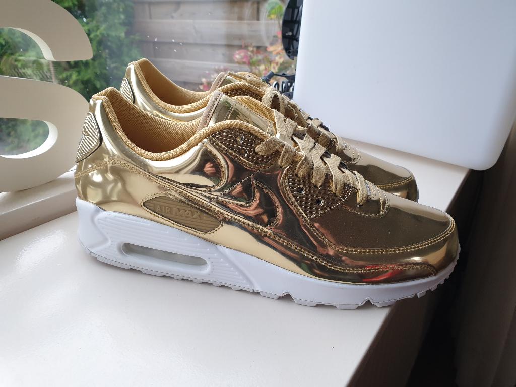 Nike air max 90 liquid goud gold 44.5 44,5 nieuw 2020, Kleding | Heren, Schoenen, Overige kleuren, Sportschoenen, Ophalen of Verzenden