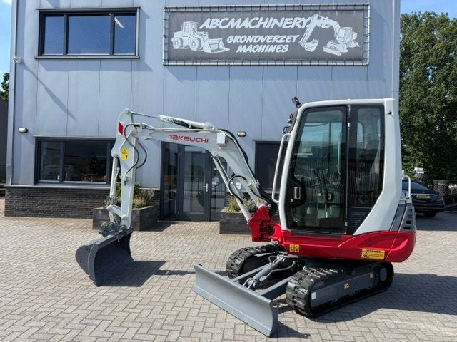 Takeuchi TB228 2500u 2,6T Minigraver Minikraan ZGST, Ophalen of Verzenden, Graafmachine